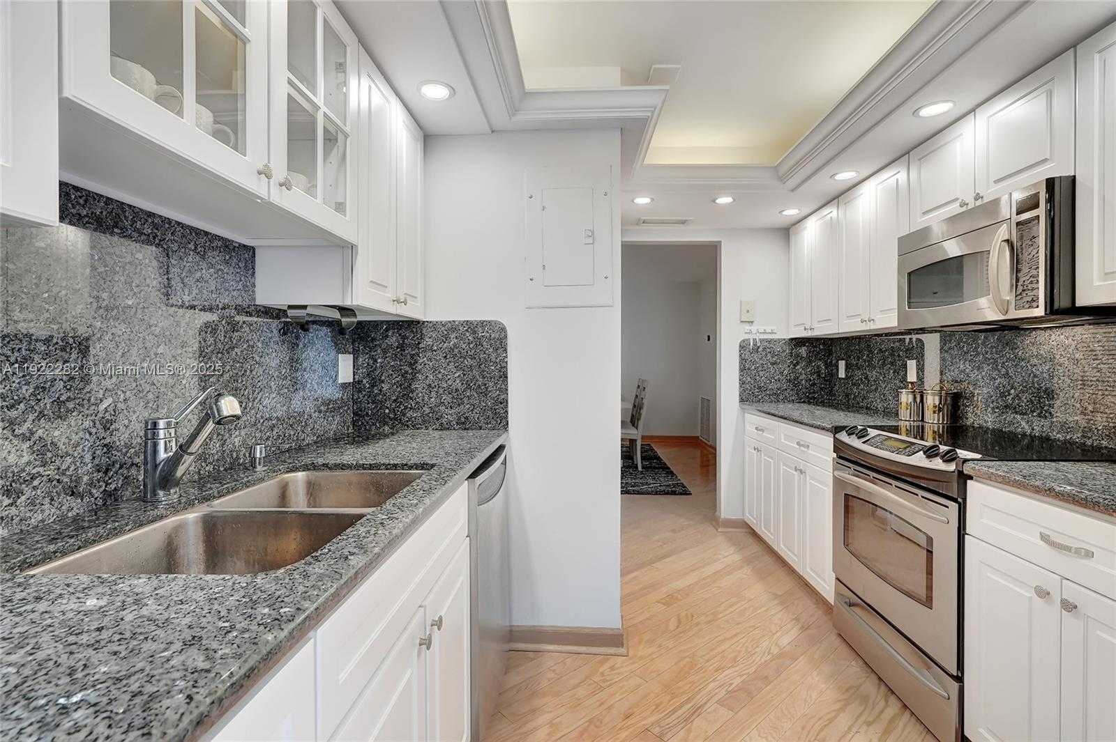 Small Image of 3200 SOUTH OCEAN BLVD #D203, Palm Beach Number 31