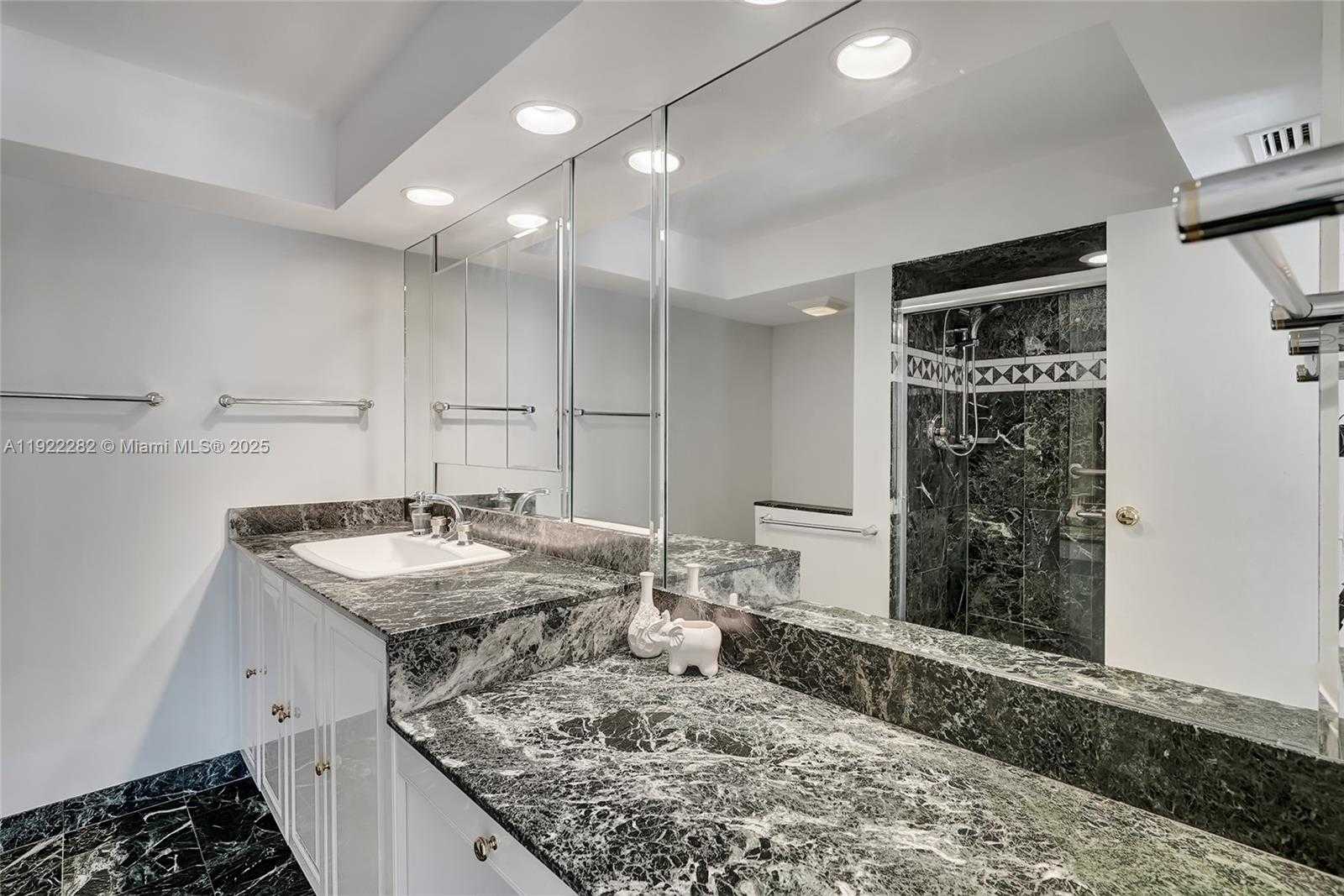 Small Image of 3200 SOUTH OCEAN BLVD #D203, Palm Beach Number 35