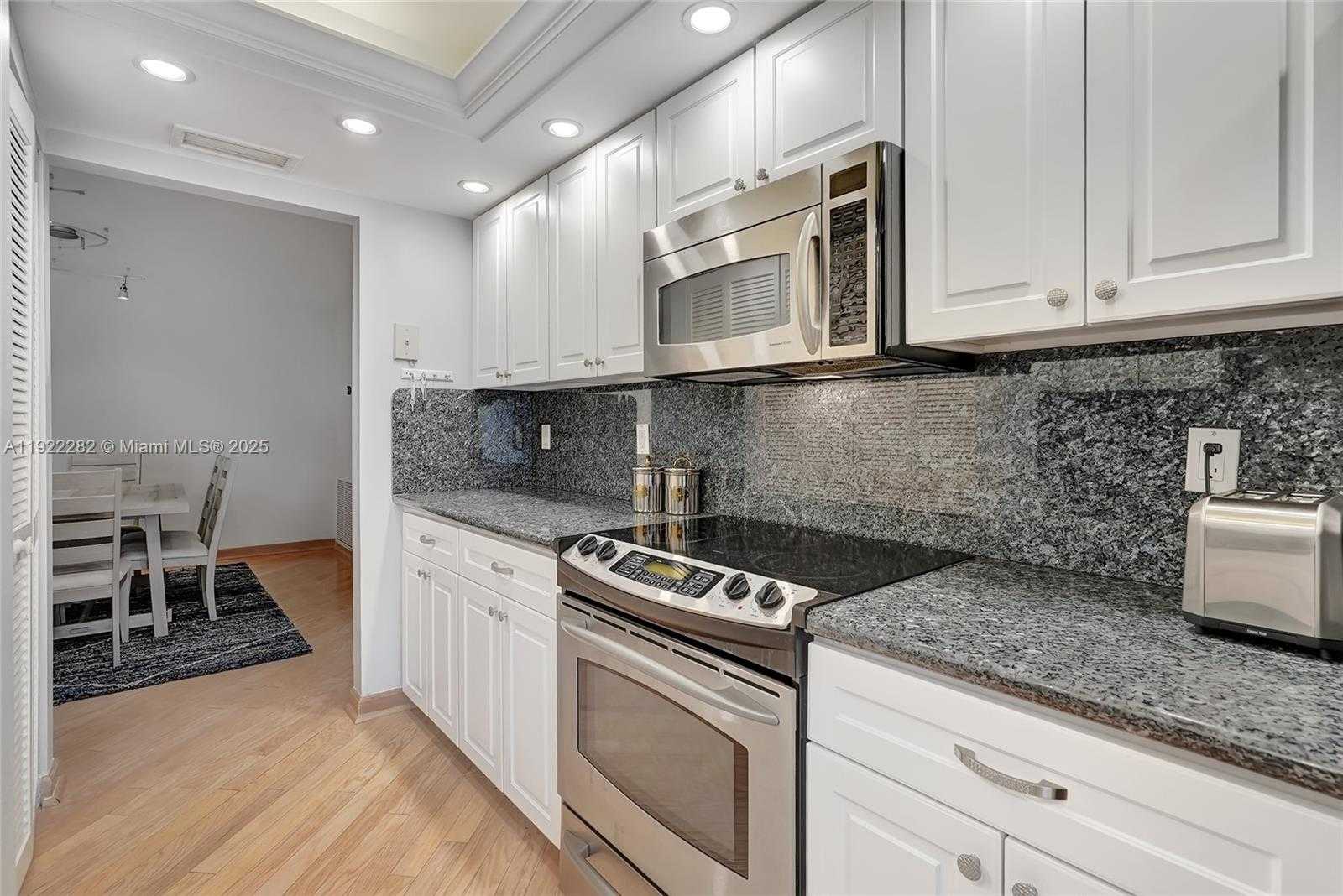 Small Image of 3200 SOUTH OCEAN BLVD #D203, Palm Beach Number 6