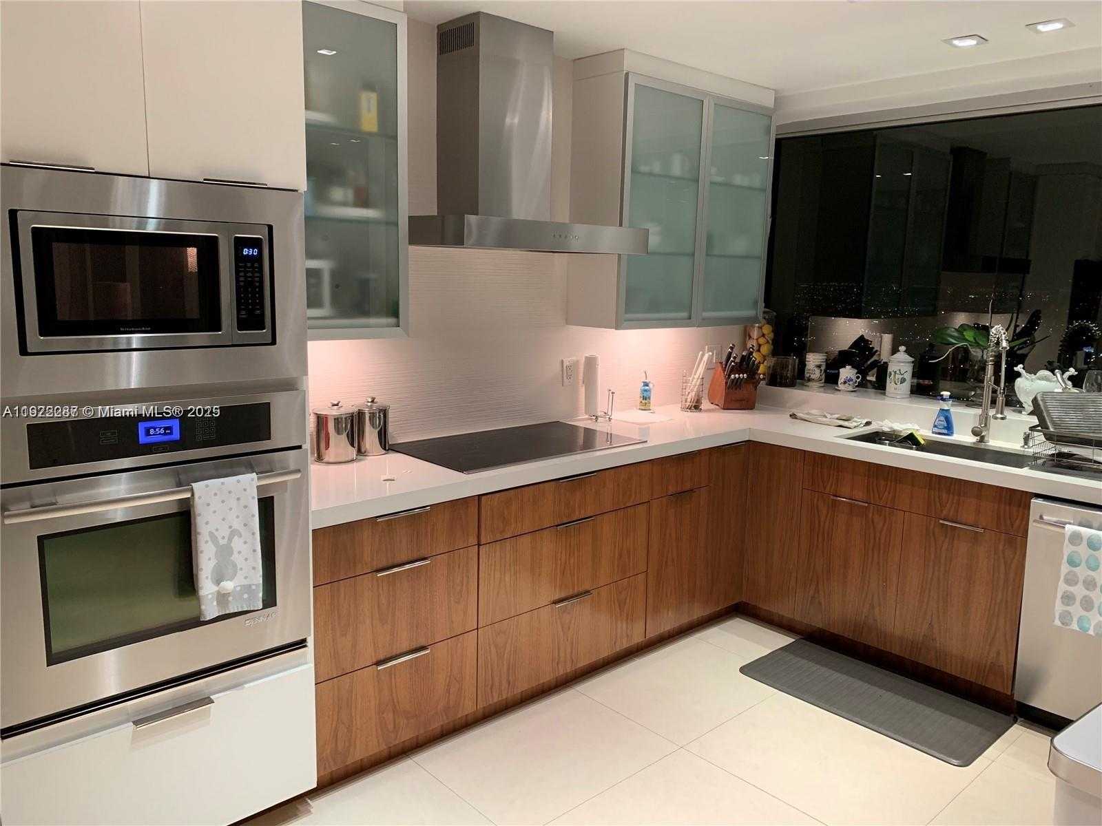 Small Image of 1541 BRICKELL AVE #A-3902, Miami Number 13