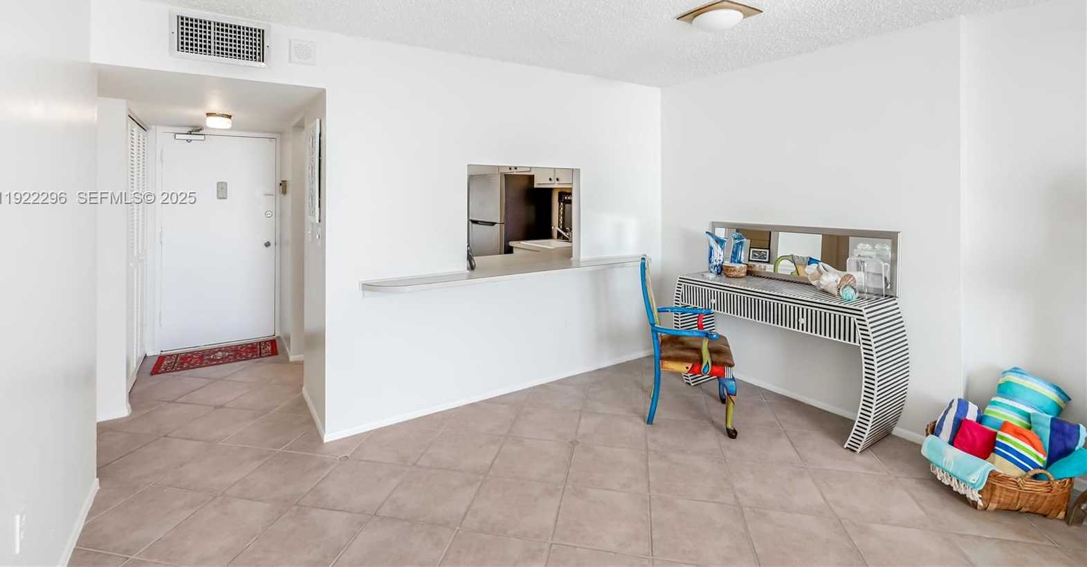 Small Image of 401 OCEAN DR #417, Miami Beach Number 10