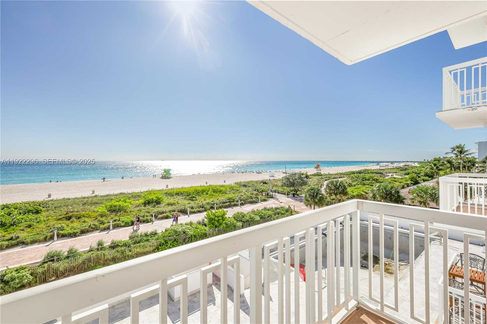 Small Image of 401 OCEAN DR #417, Miami Beach Number 15