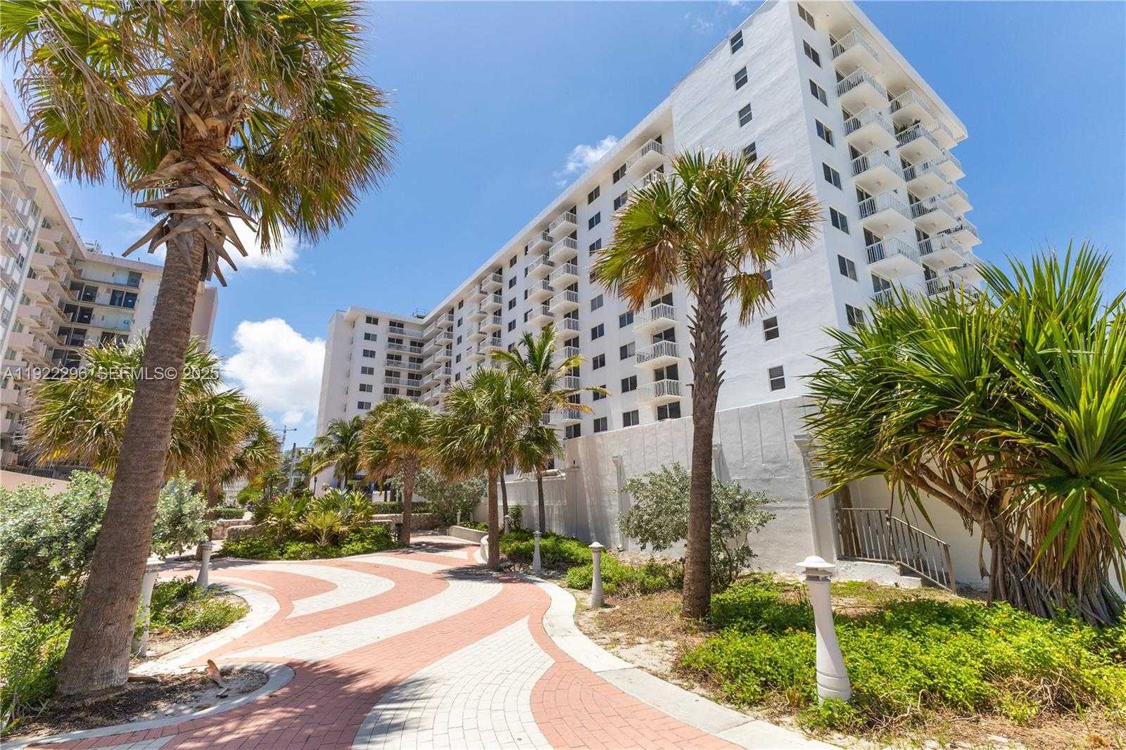 Small Image of 401 OCEAN DR #417, Miami Beach Number 18