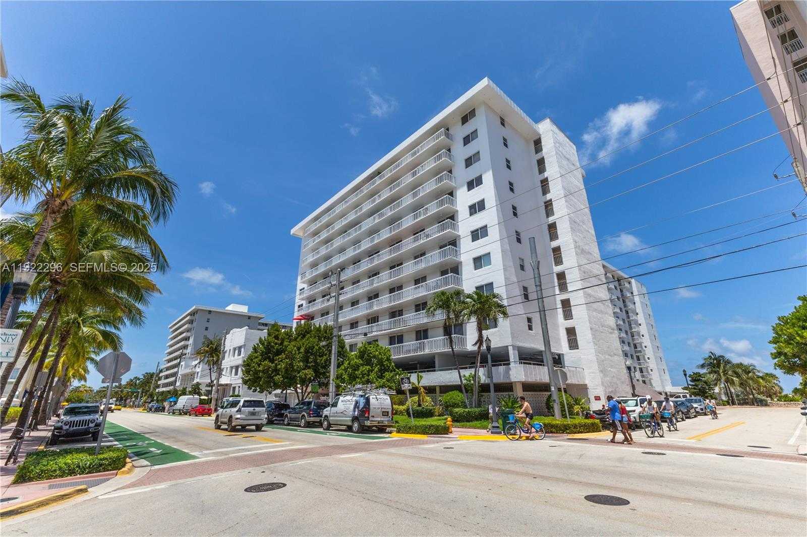 Small Image of 401 OCEAN DR #417, Miami Beach Number 23