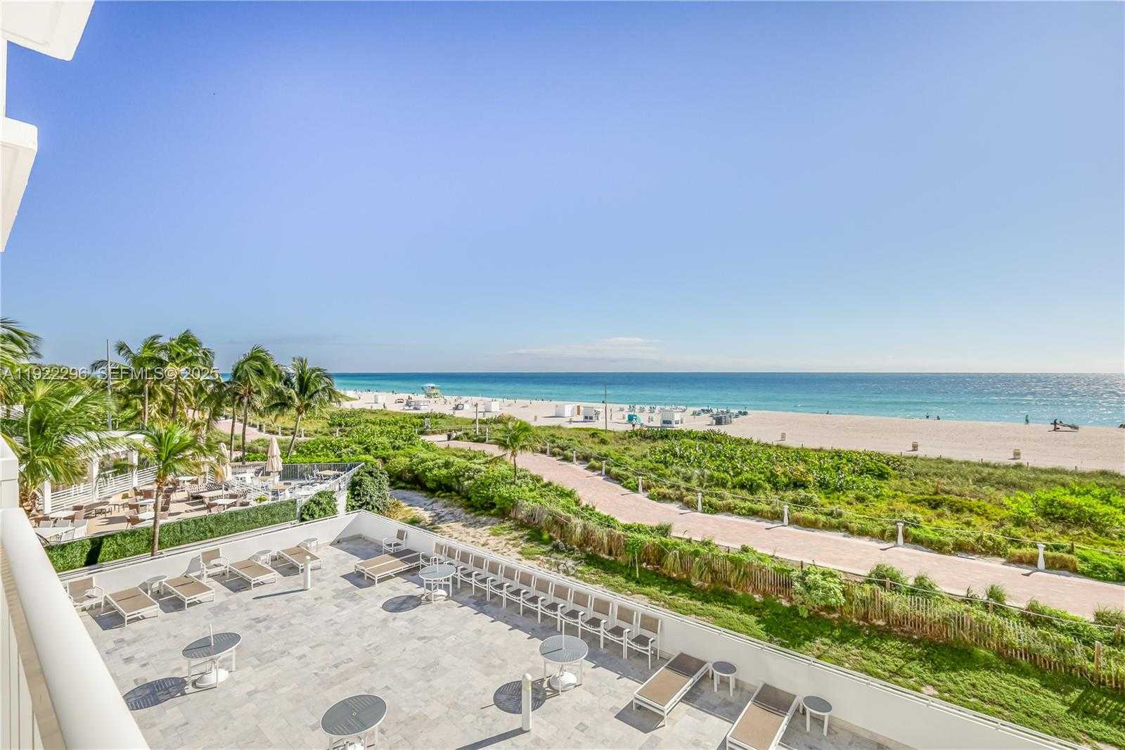 Small Image of 401 OCEAN DR #417, Miami Beach Number 4