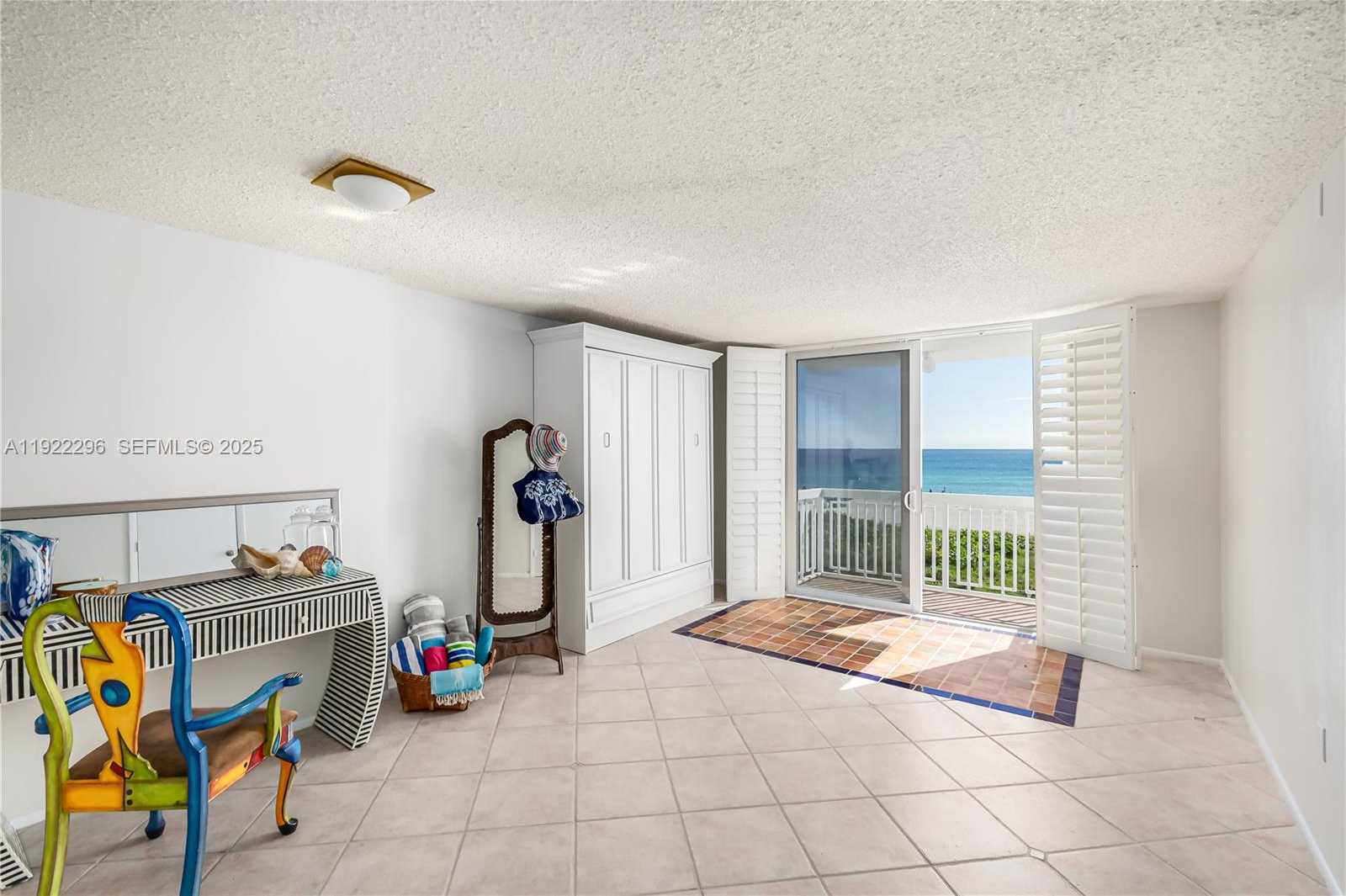 Small Image of 401 OCEAN DR #417, Miami Beach Number 5