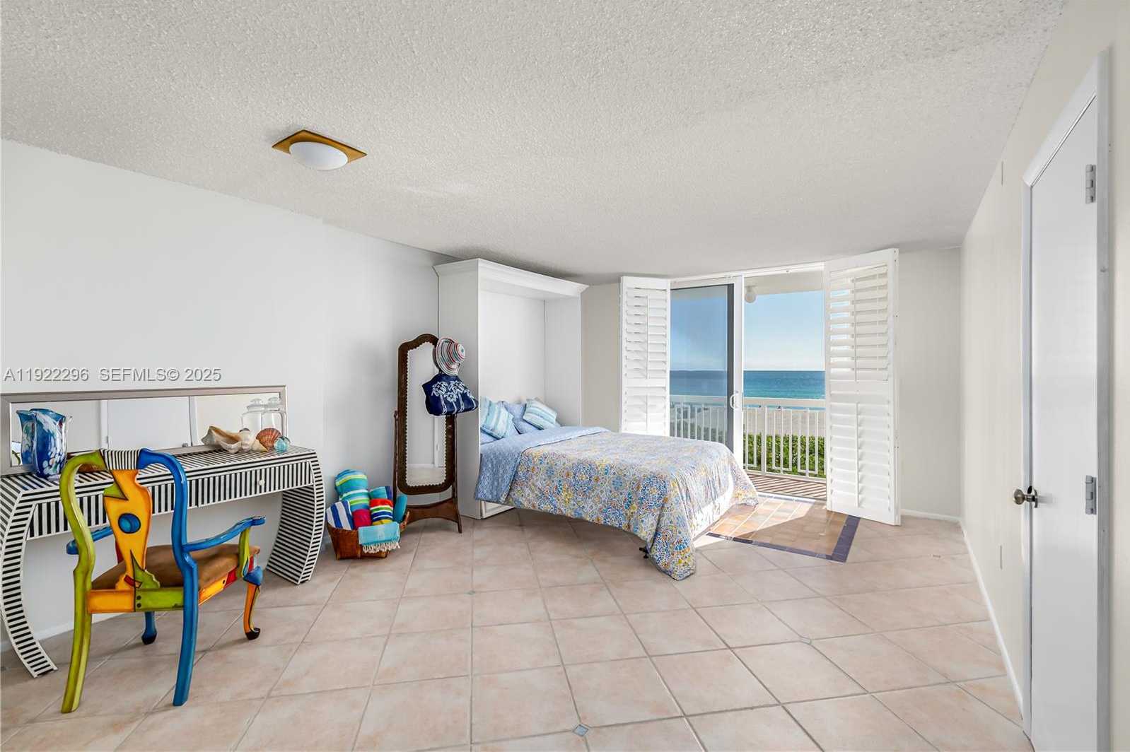 Small Image of 401 OCEAN DR #417, Miami Beach Number 8