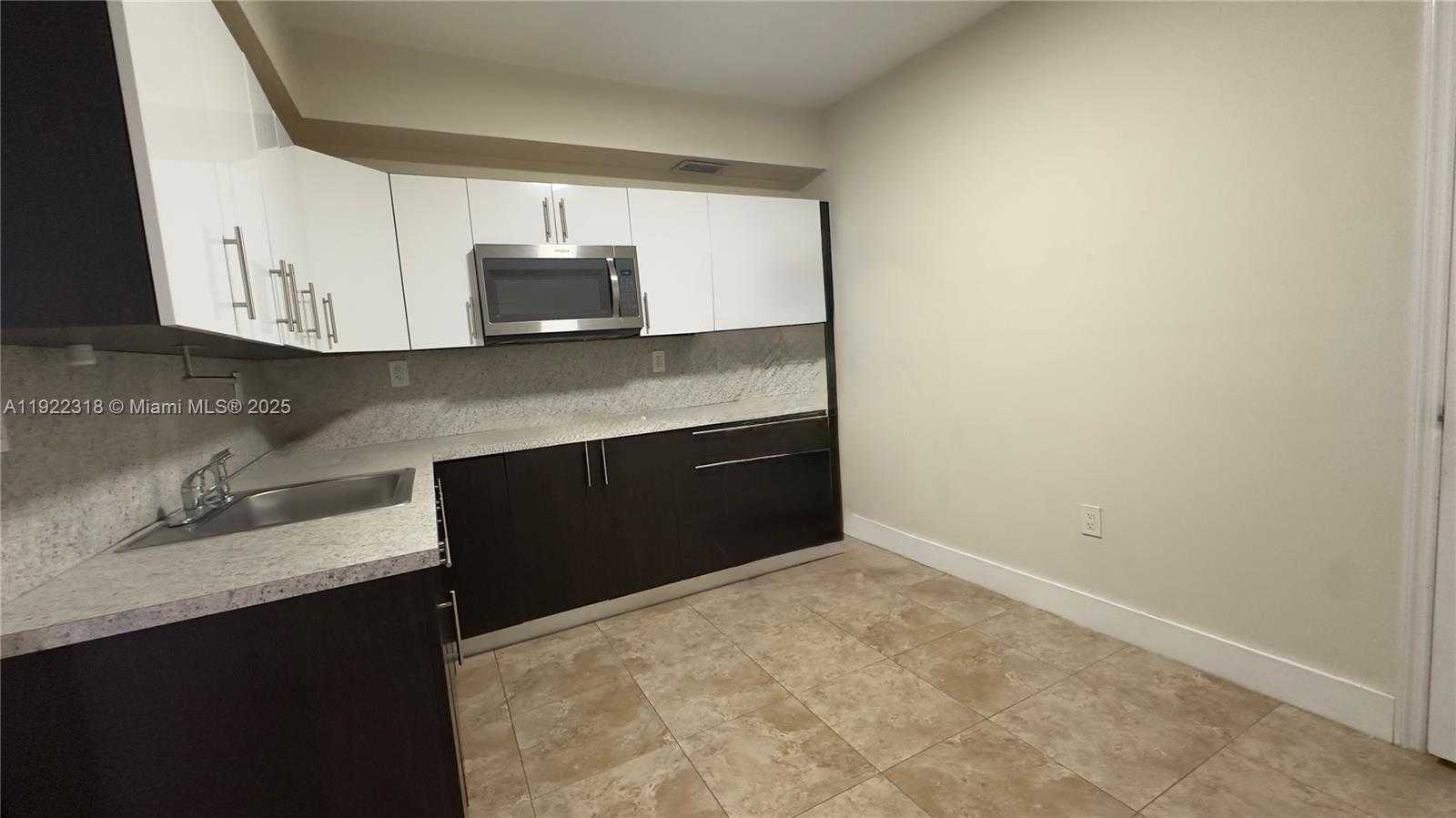 Small Image of 5125 SOUTH WEST 102ND AVE, Miami Number 23