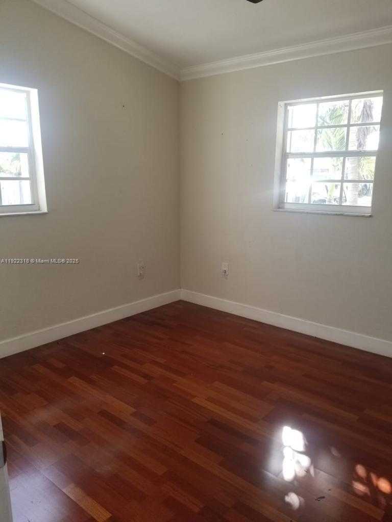 Small Image of 5125 SOUTH WEST 102ND AVE, Miami Number 8