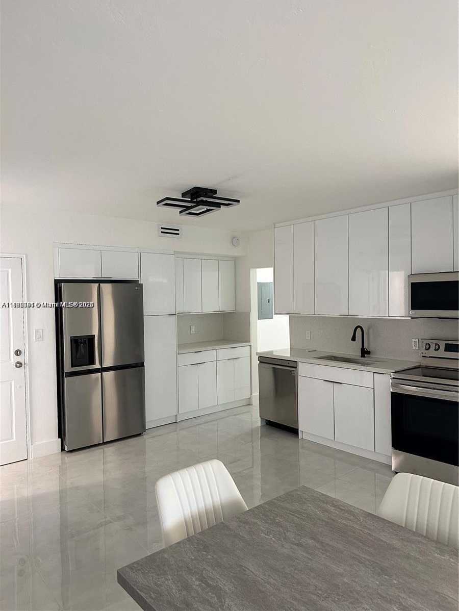 Small Image of 10185 COLLINS AVE #1022, Bal Harbour Number 6