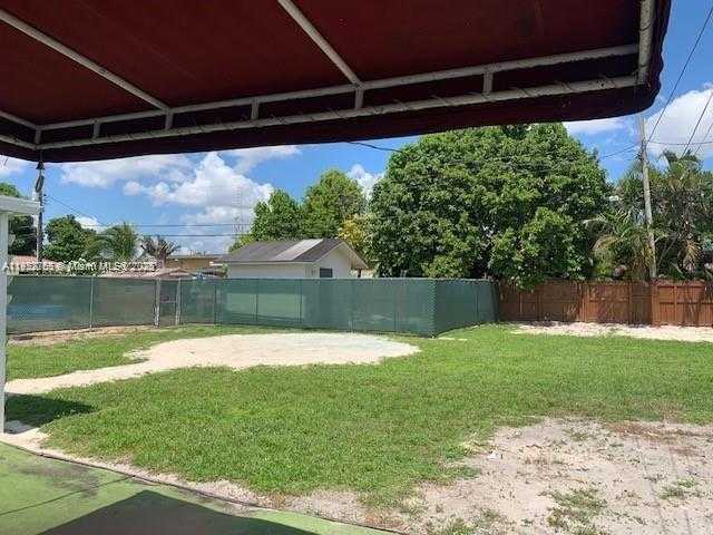 Small Image of 71 EAST 43RD ST, Hialeah Number 8