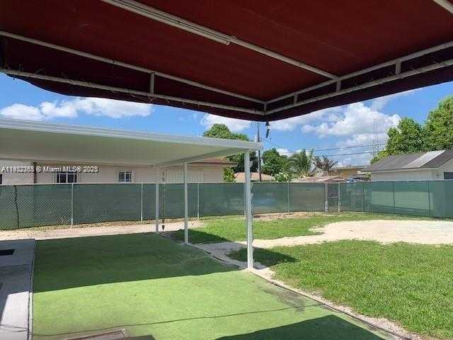 Small Image of 71 EAST 43RD ST, Hialeah Number 9