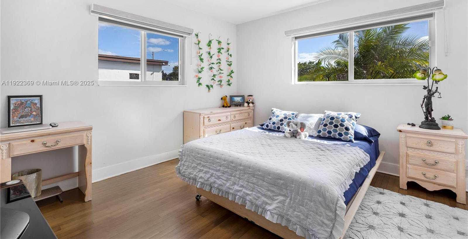 Small Image of 7915 SOUTH WEST 23RD ST, Miami Number 13