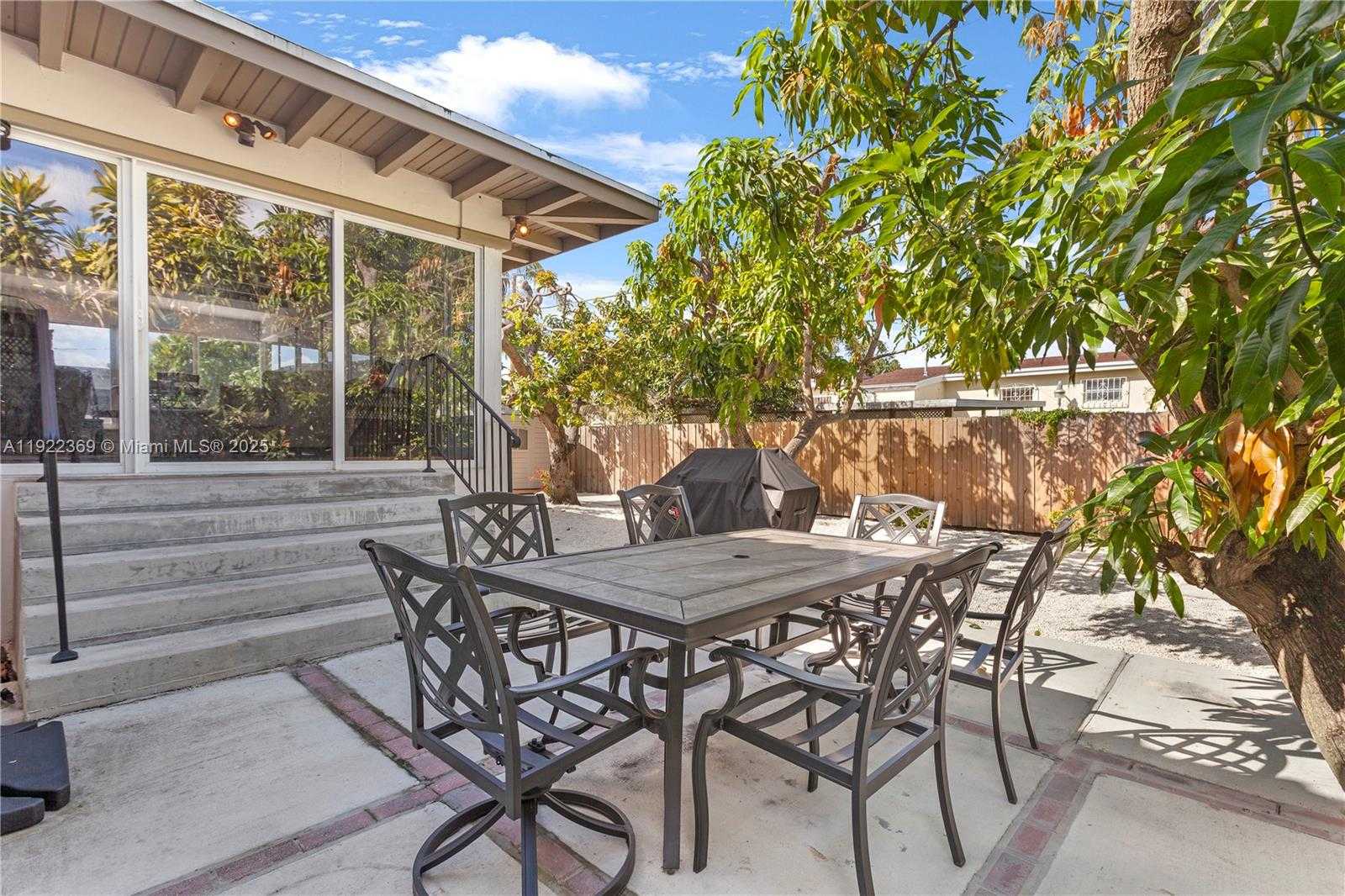 Small Image of 7915 SOUTH WEST 23RD ST, Miami Number 17