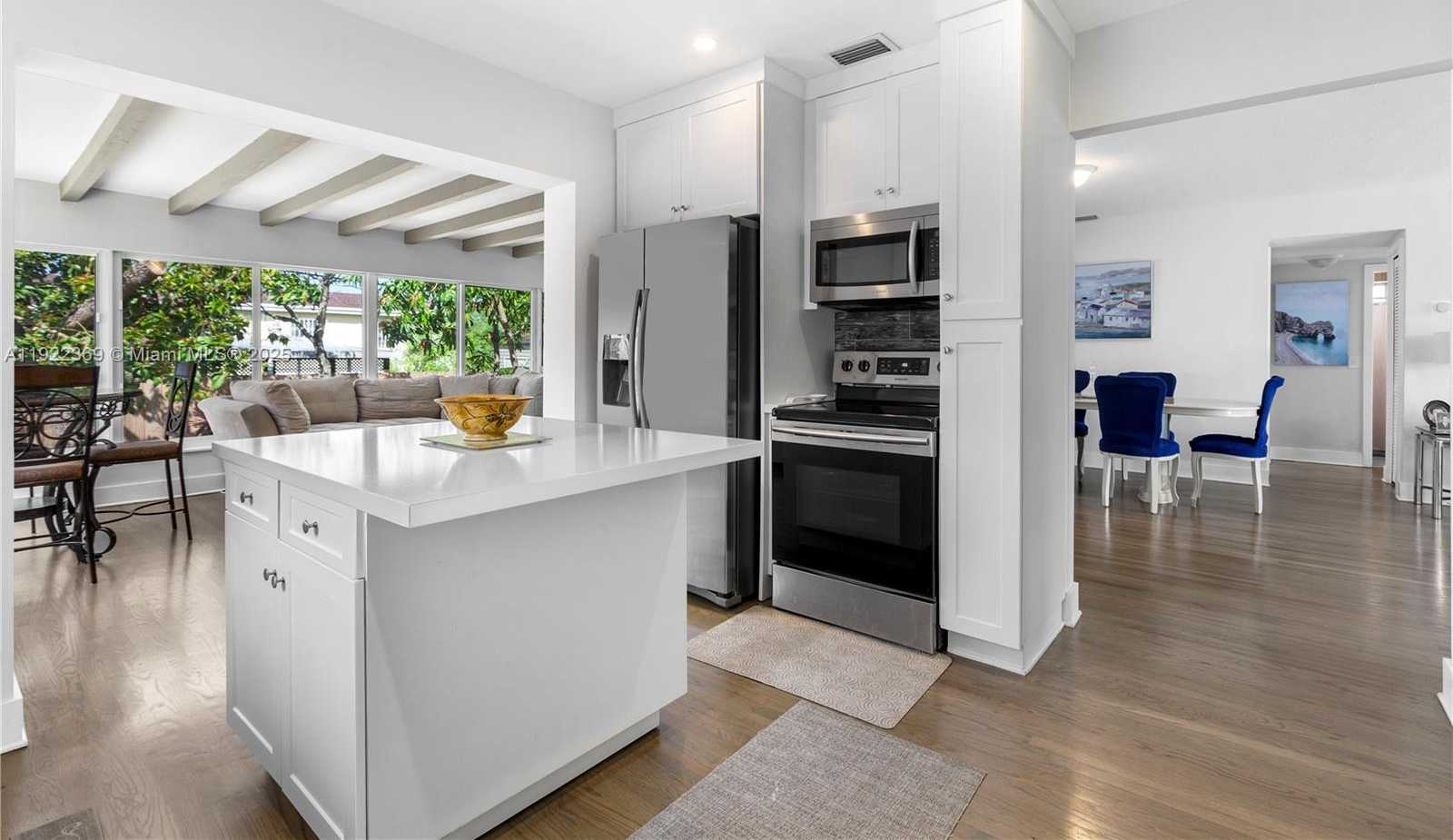 Small Image of 7915 SOUTH WEST 23RD ST, Miami Number 4