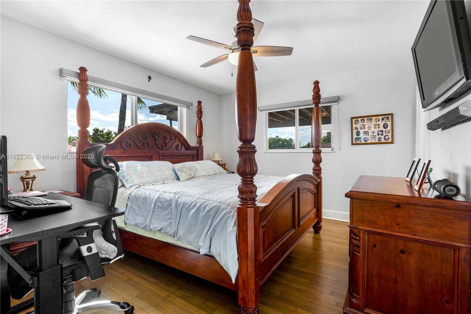 Small Image of 7915 SOUTH WEST 23RD ST, Miami Number 8