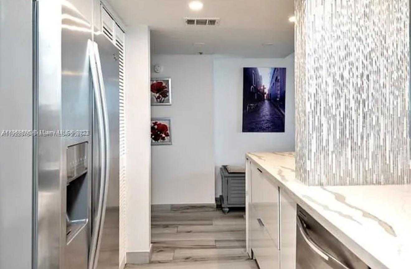 Small Image of 1717 NORTH BAYSHORE DR #A1448, Miami Number 12