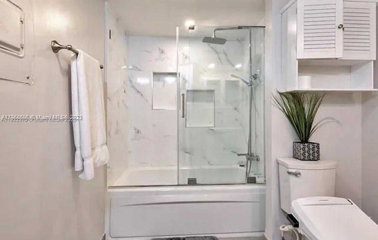 Small Image of 1717 NORTH BAYSHORE DR #A1448, Miami Number 15