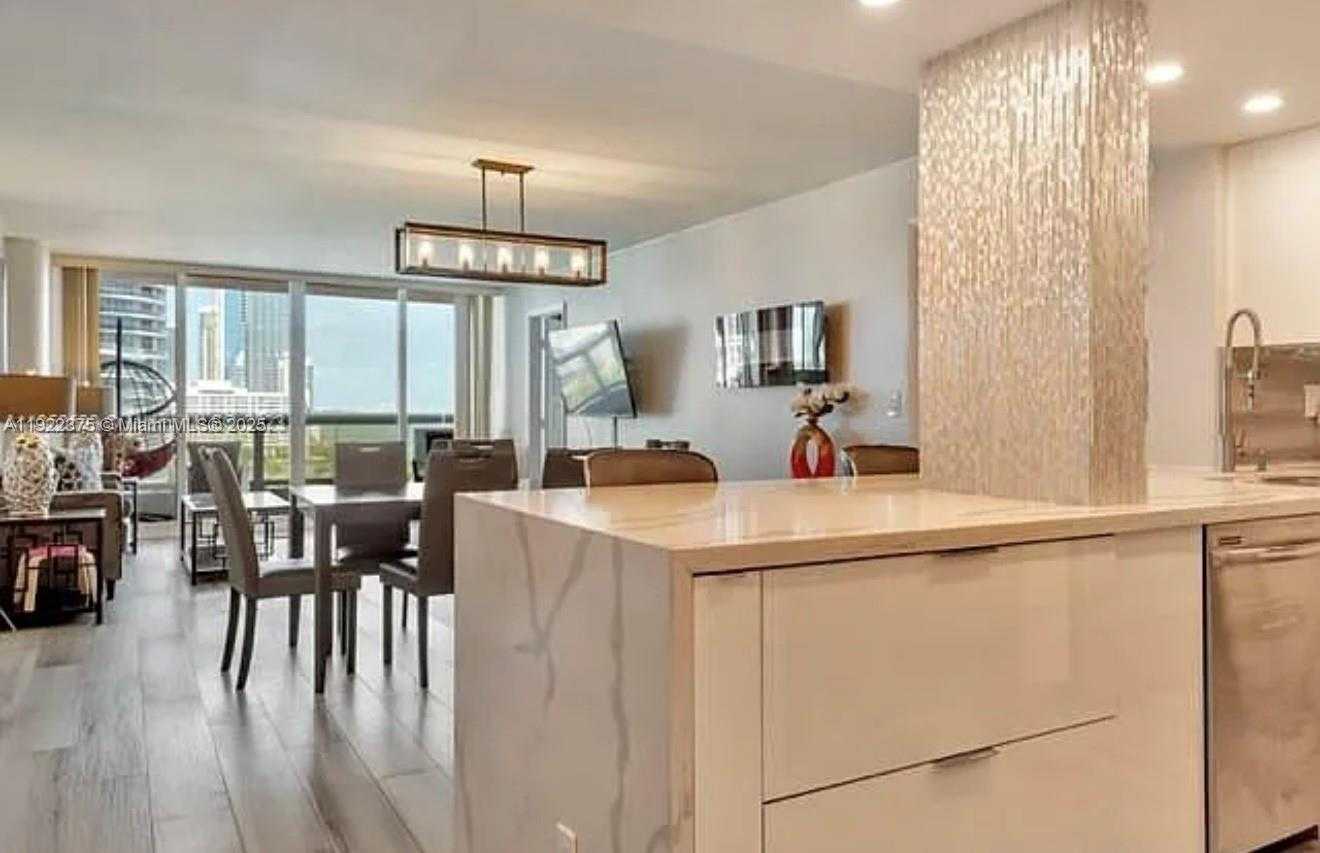 Small Image of 1717 NORTH BAYSHORE DR #A1448, Miami Number 22