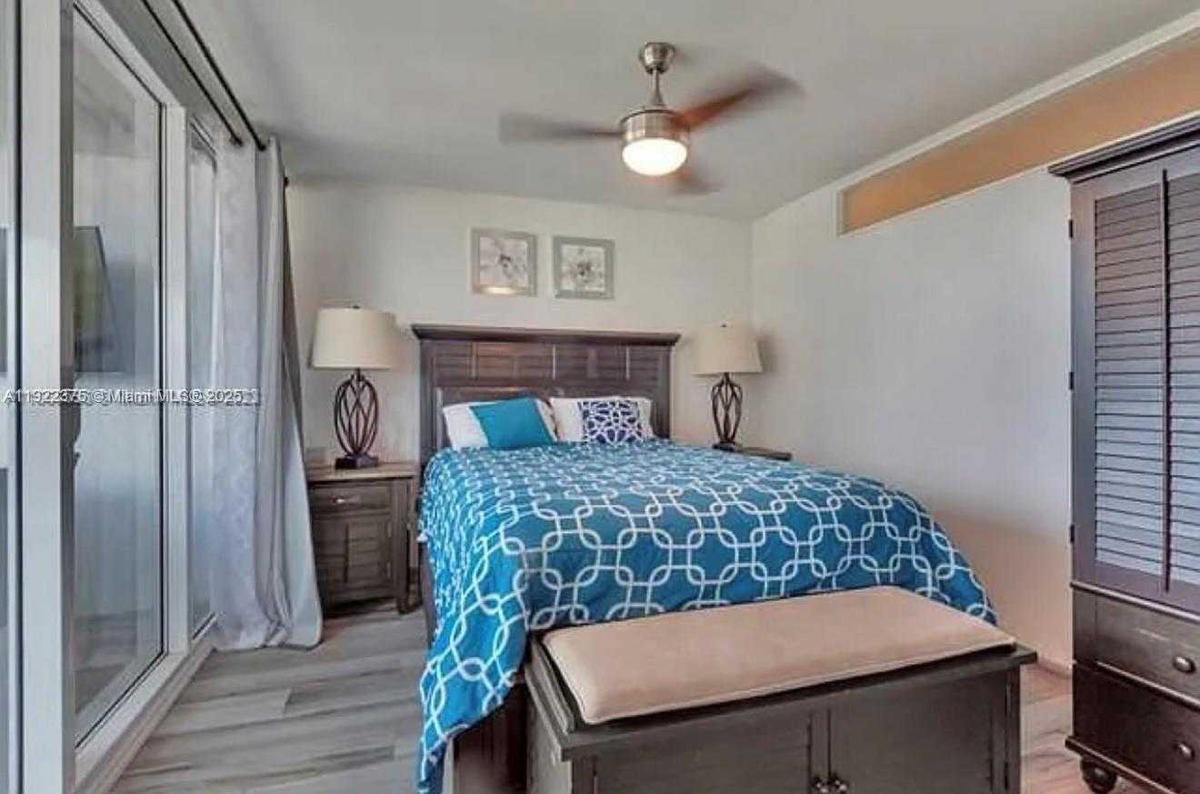 Small Image of 1717 NORTH BAYSHORE DR #A1448, Miami Number 27