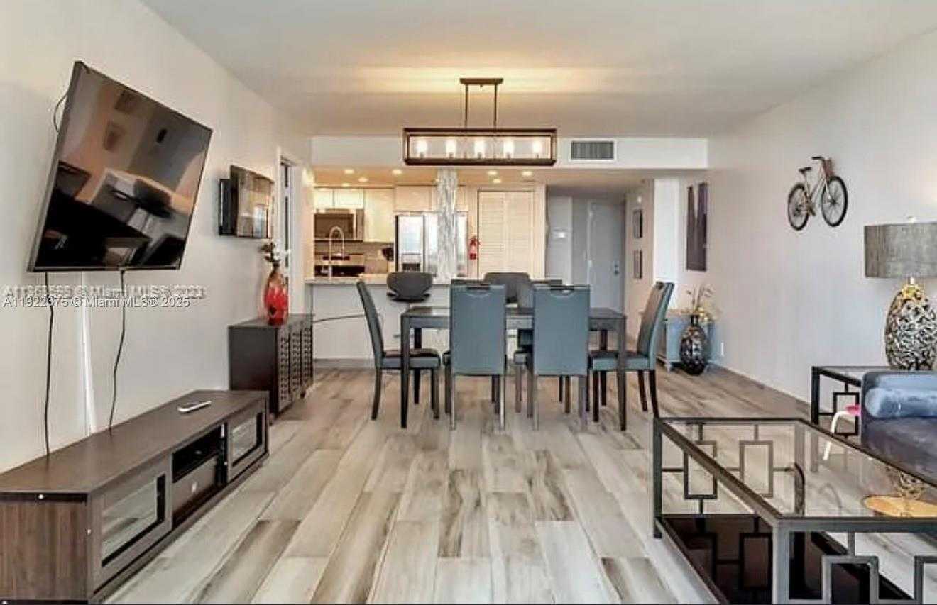 Small Image of 1717 NORTH BAYSHORE DR #A1448, Miami Number 6