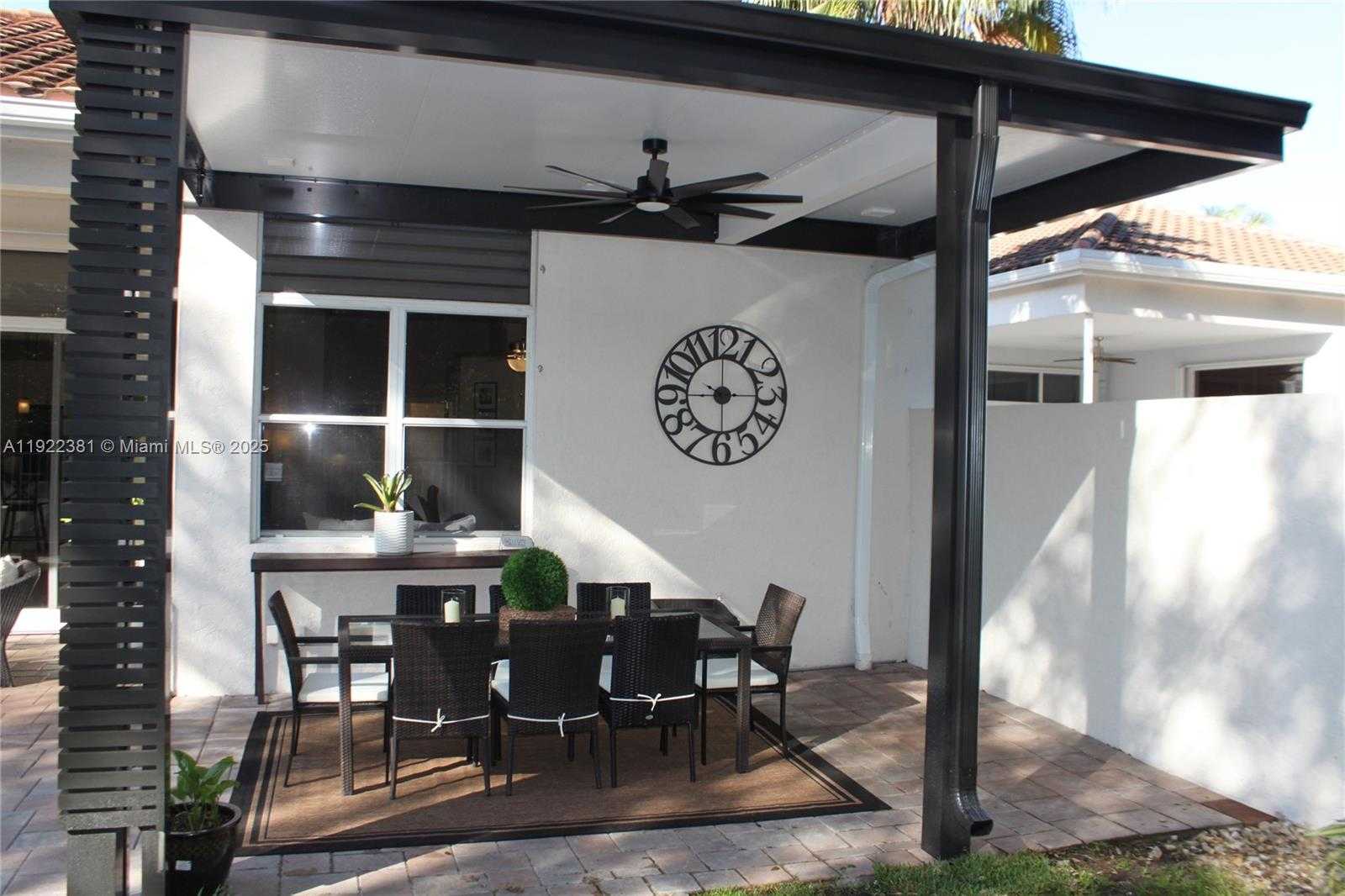 Small Image of 2524 BAY POINTE CT #2524, Weston Number 12