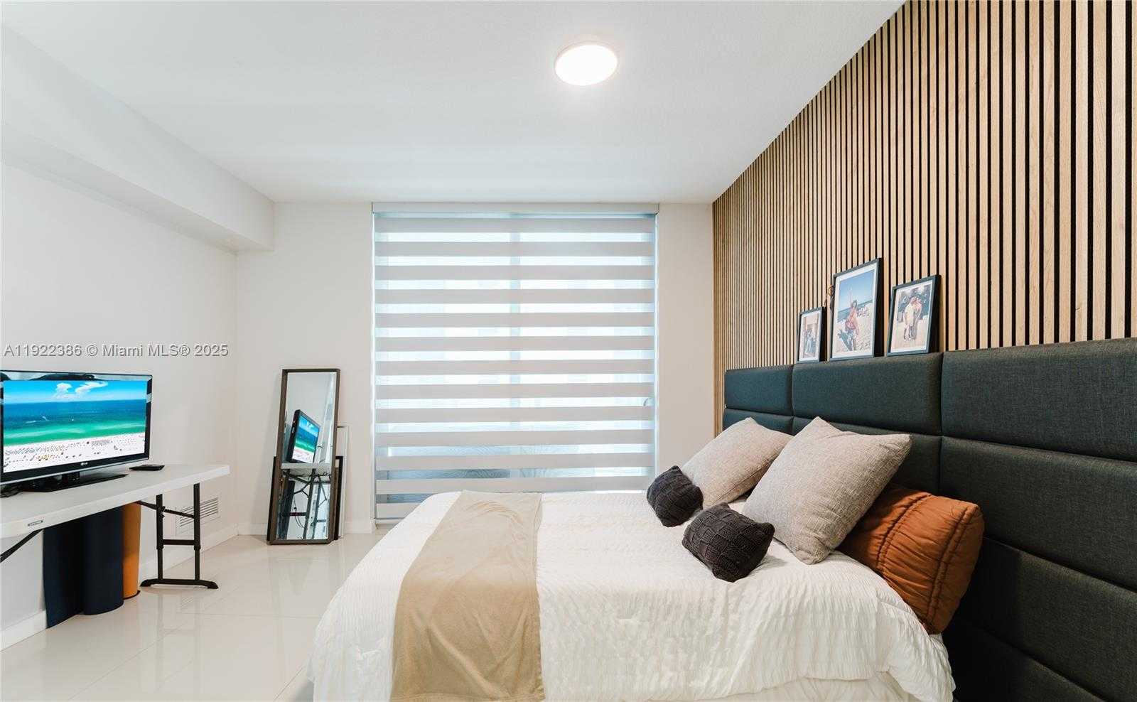 Small Image of 488 NORTH EAST 18TH ST #2906, Miami Number 11