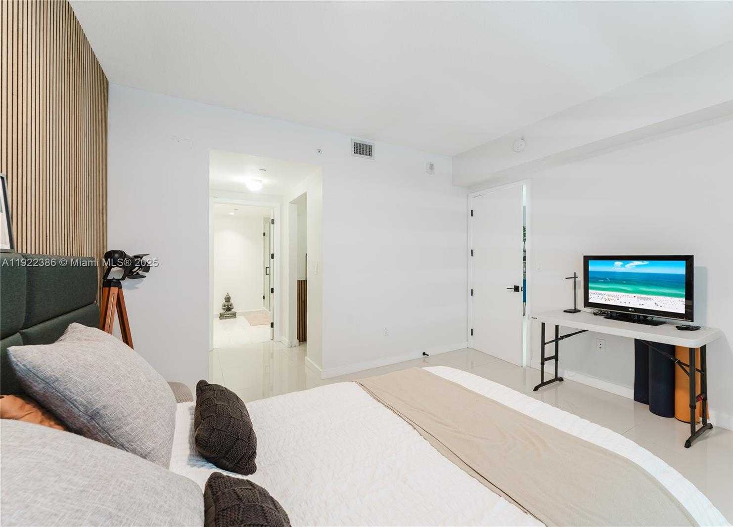 Small Image of 488 NORTH EAST 18TH ST #2906, Miami Number 13