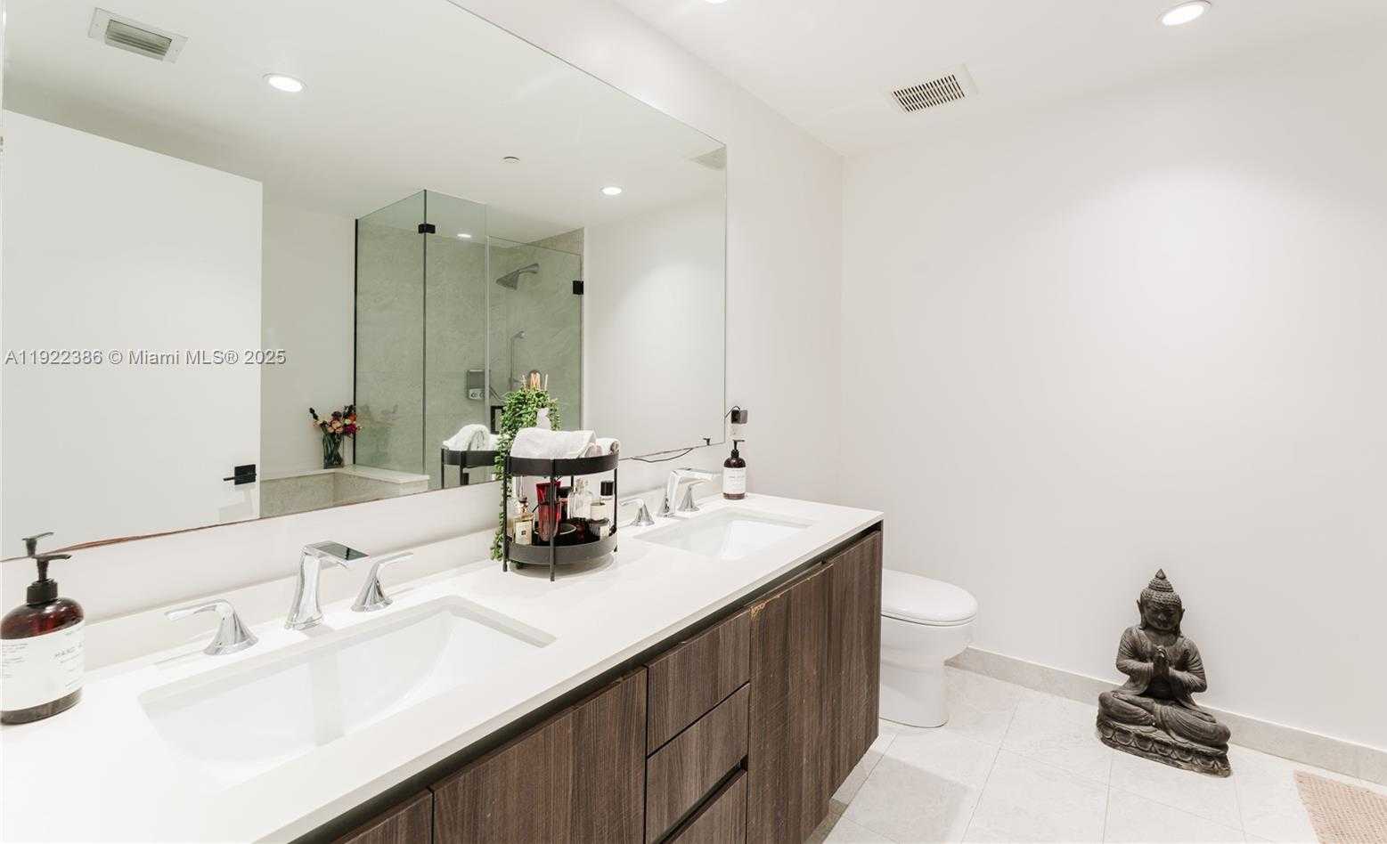 Small Image of 488 NORTH EAST 18TH ST #2906, Miami Number 16