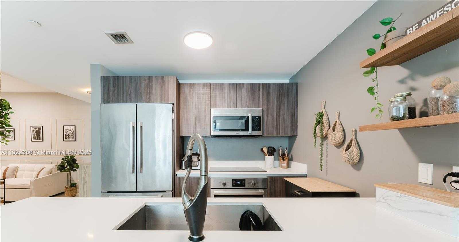 Small Image of 488 NORTH EAST 18TH ST #2906, Miami Number 2