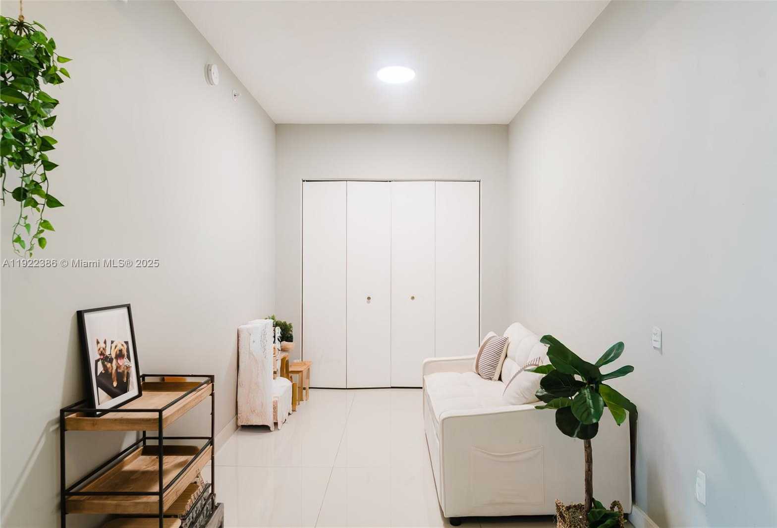 Small Image of 488 NORTH EAST 18TH ST #2906, Miami Number 3