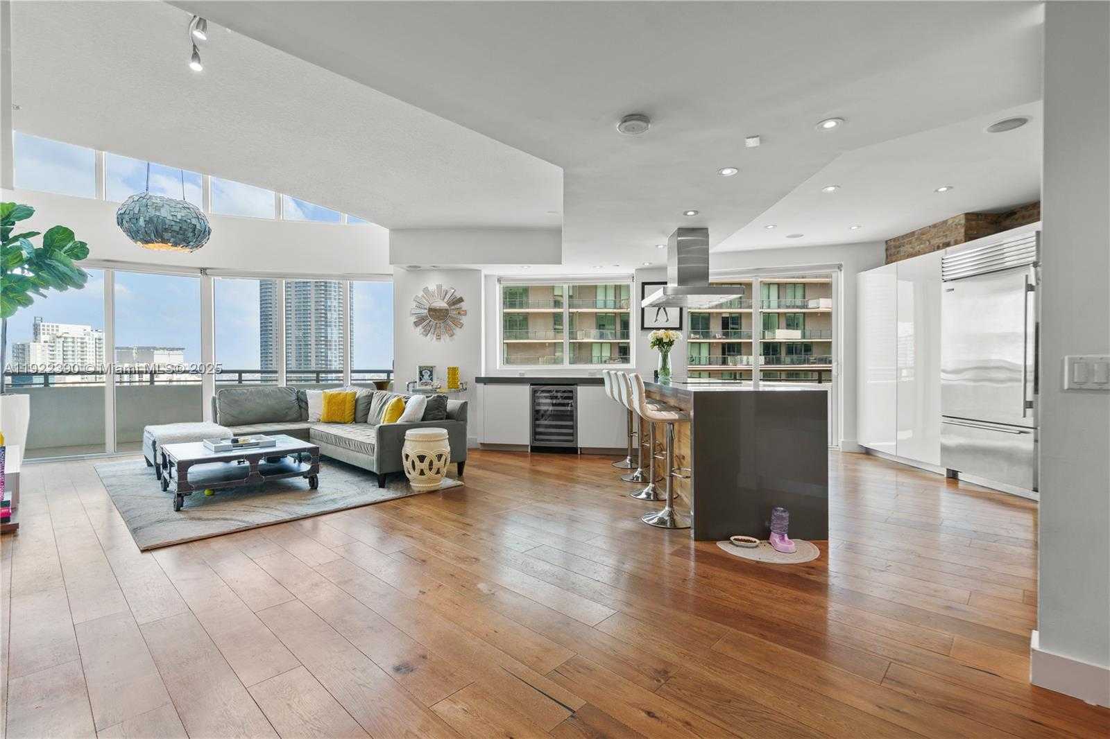 Small Image of 60 SOUTH WEST 13TH ST #4616, Miami Number 4