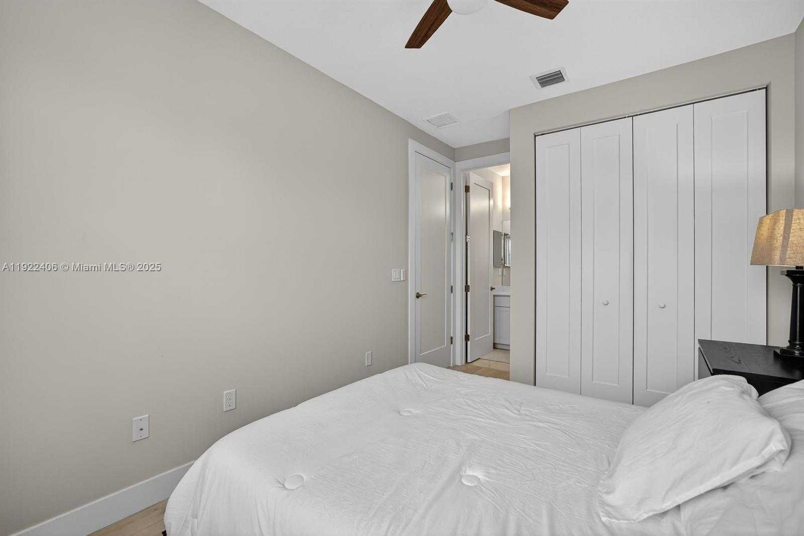 Small Image of 1402 SOUTH WEST 4TH AVE, Fort Lauderdale Number 21