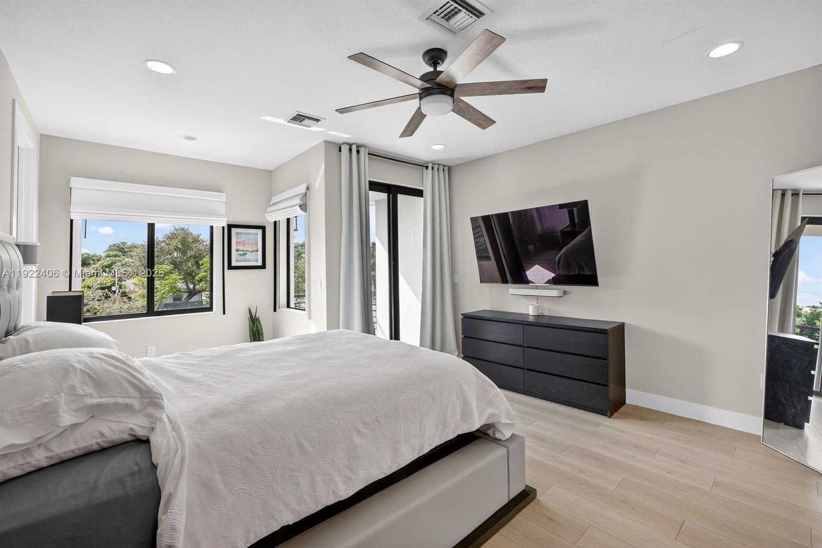 Small Image of 1402 SOUTH WEST 4TH AVE, Fort Lauderdale Number 42