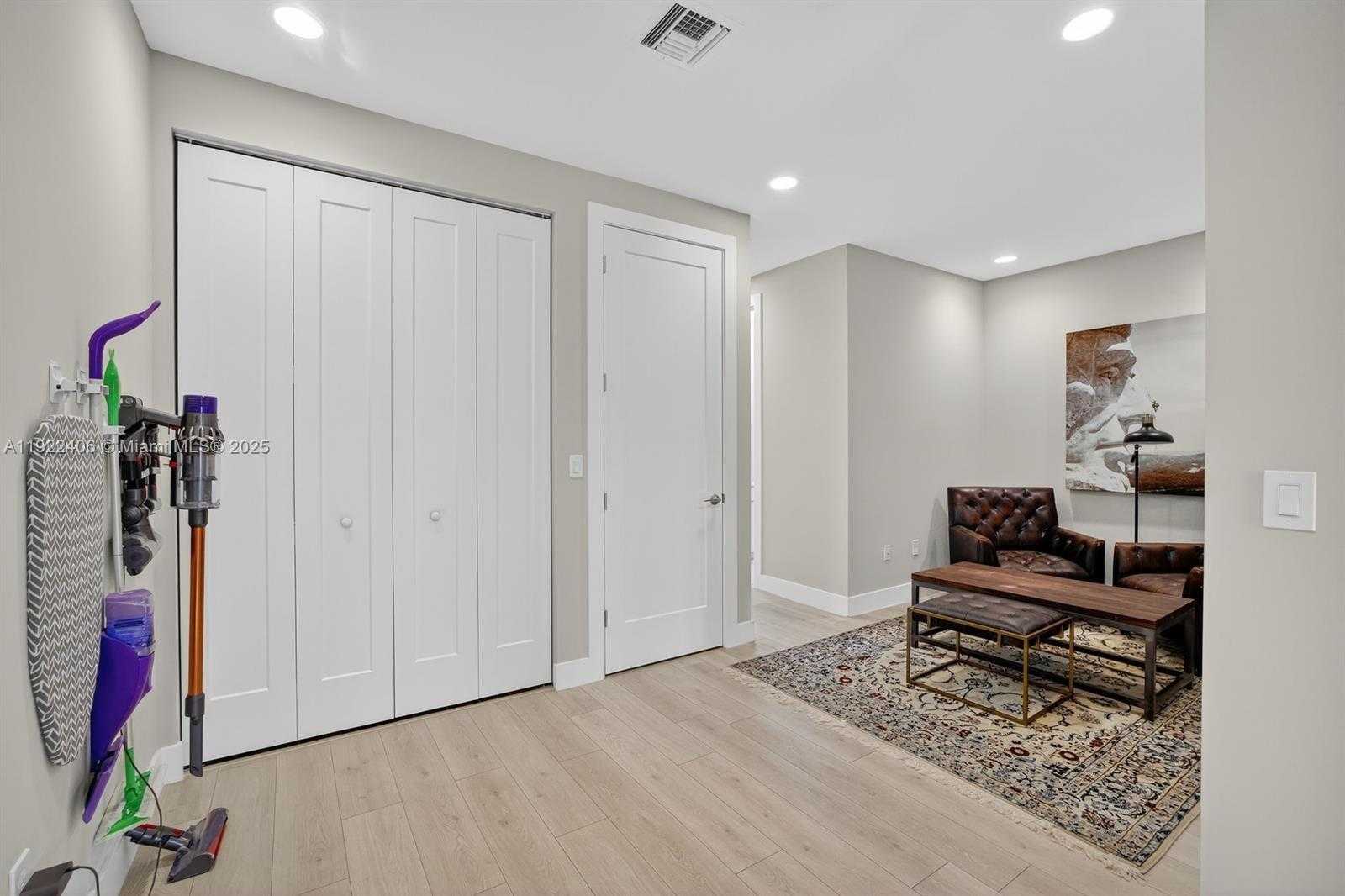 Small Image of 1402 SOUTH WEST 4TH AVE, Fort Lauderdale Number 52