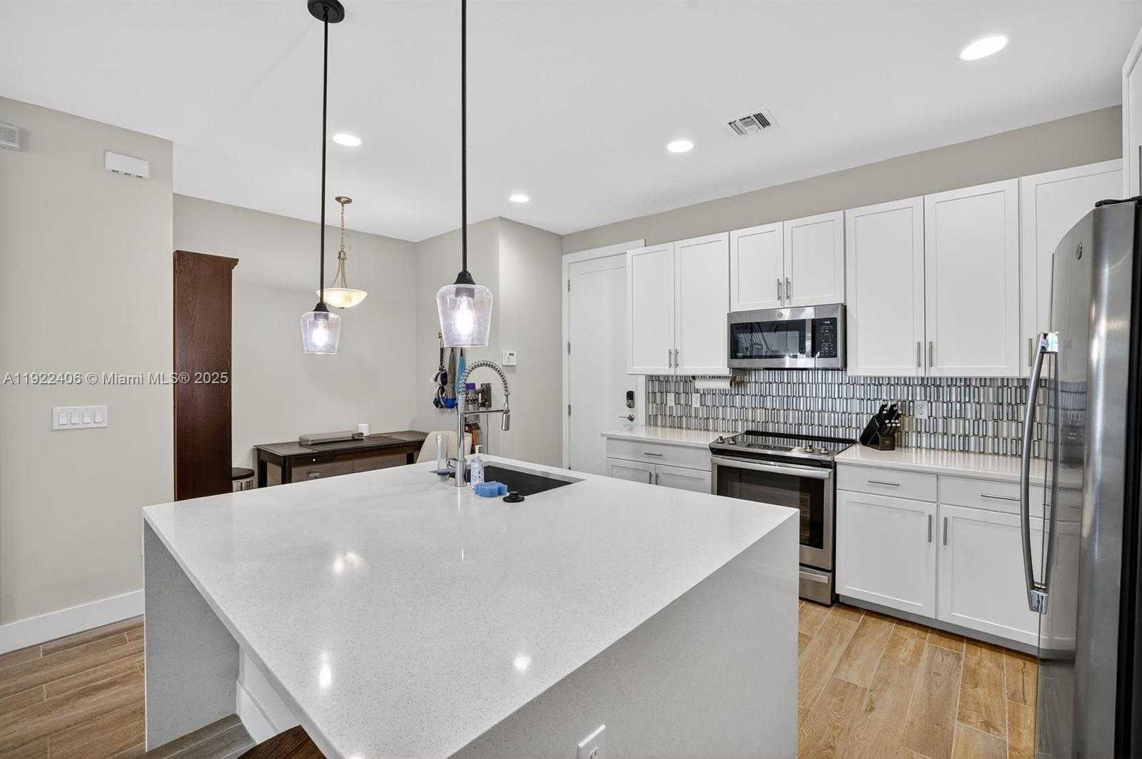 Small Image of 1402 SOUTH WEST 4TH AVE, Fort Lauderdale Number 55