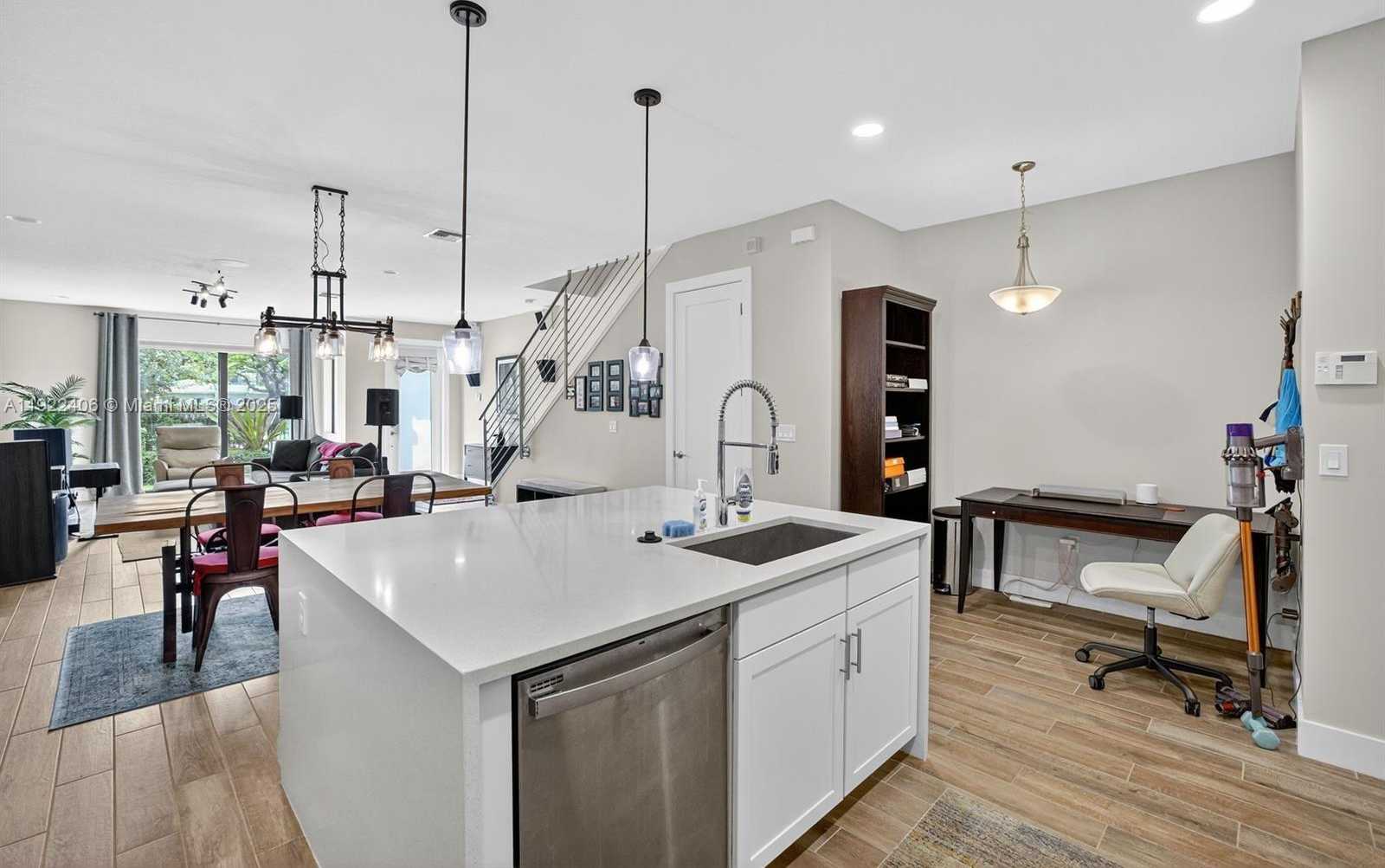 Small Image of 1402 SOUTH WEST 4TH AVE, Fort Lauderdale Number 59