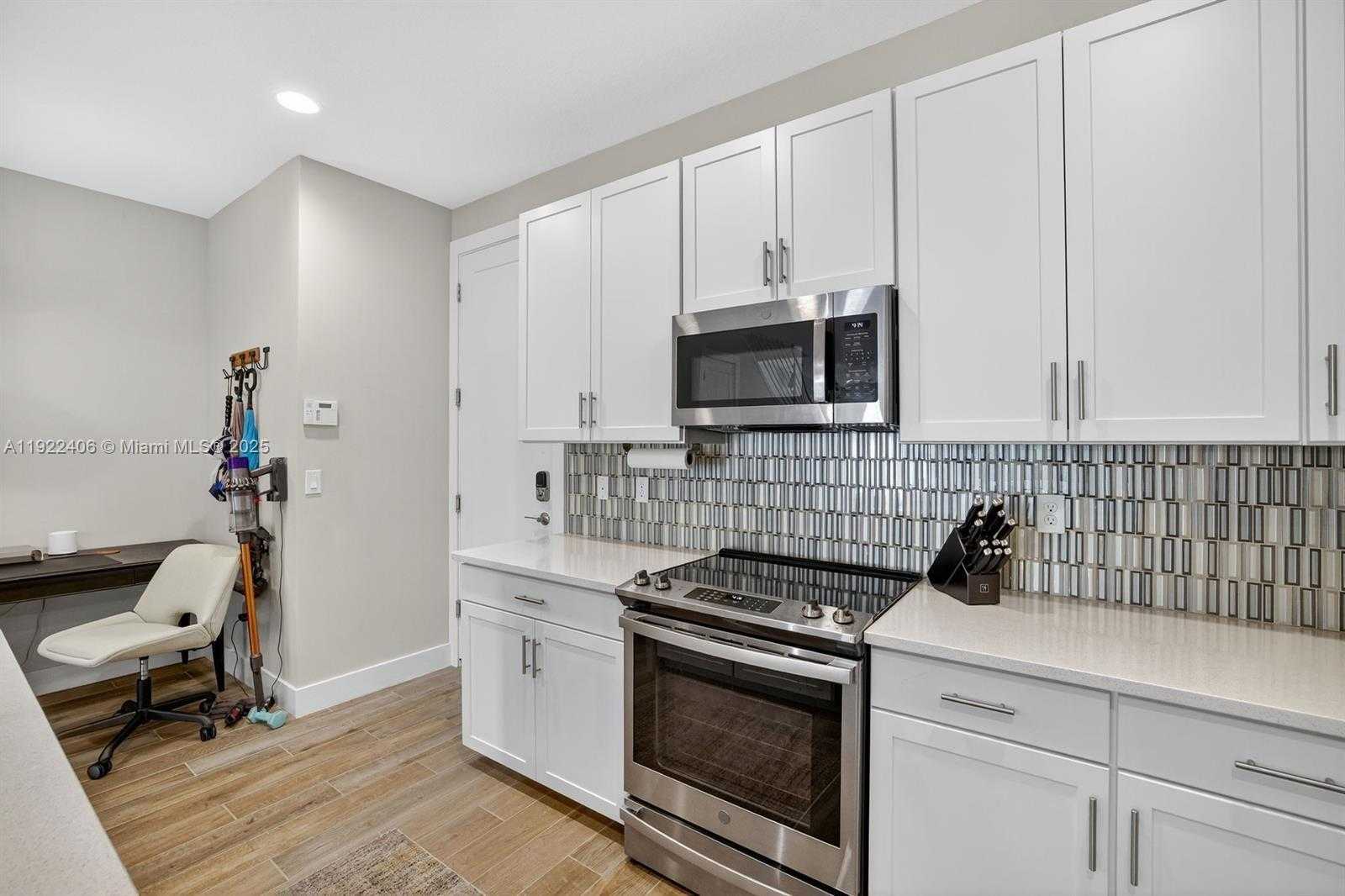 Small Image of 1402 SOUTH WEST 4TH AVE, Fort Lauderdale Number 60