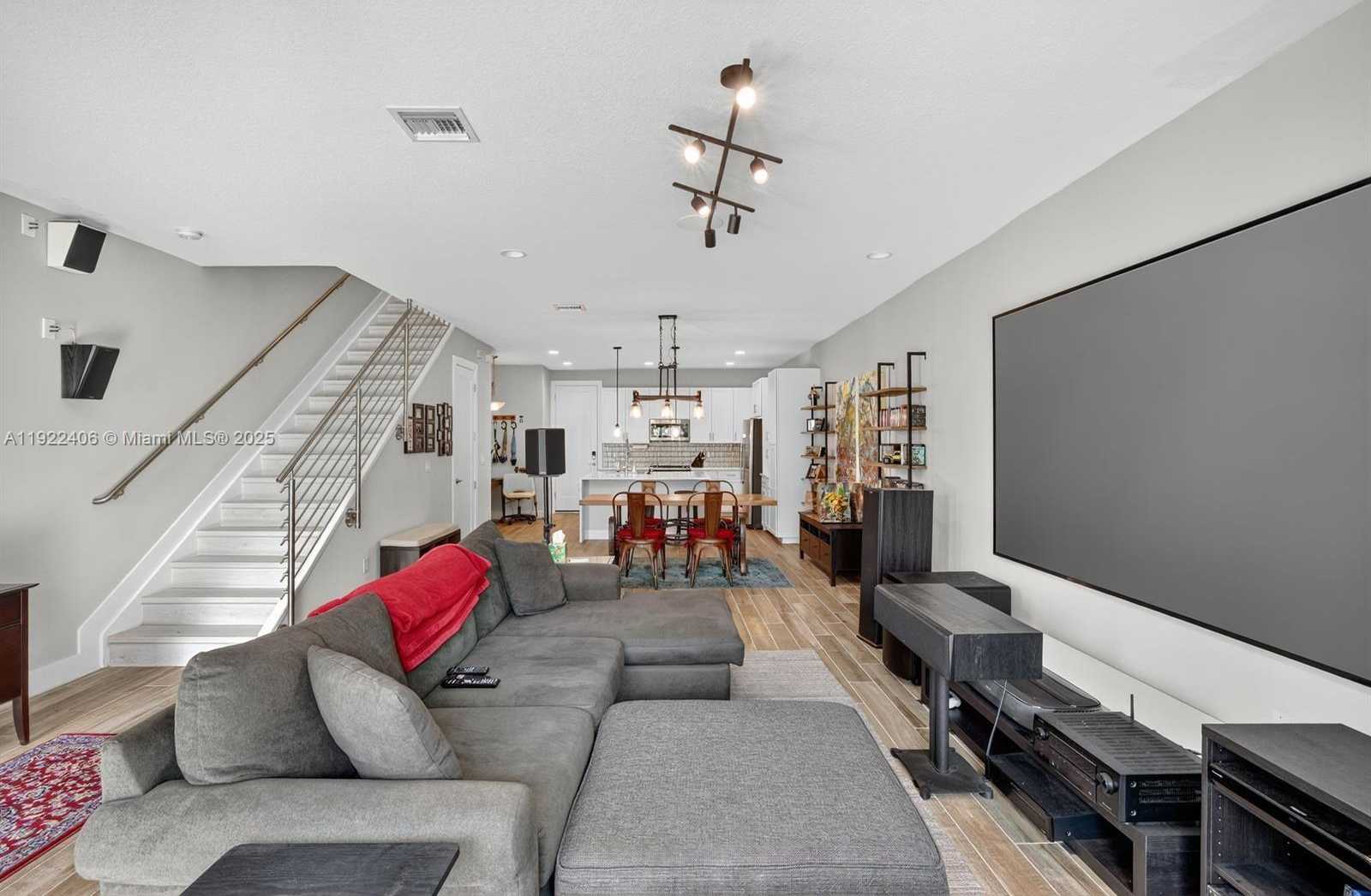 Small Image of 1402 SOUTH WEST 4TH AVE, Fort Lauderdale Number 65