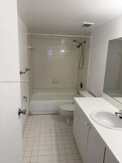 Small Image of 8333 LAKE DR #502, Doral Number 8