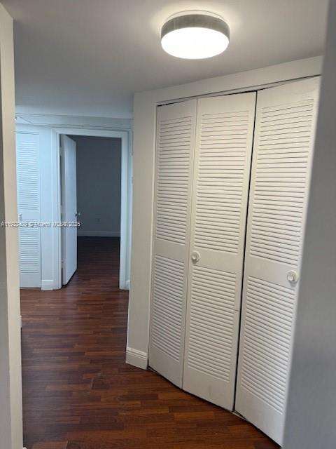 Small Image of 8333 LAKE DR #502, Doral Number 9