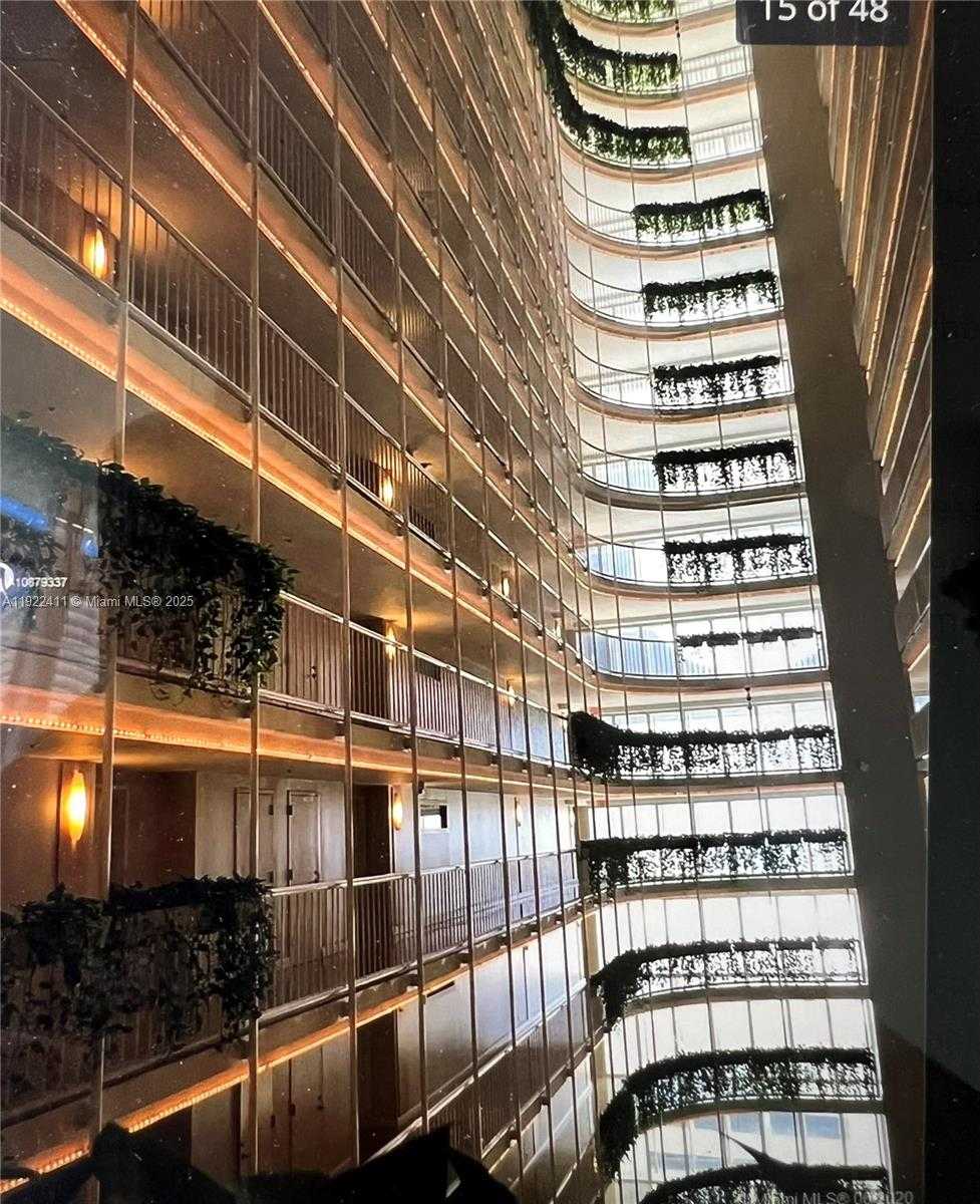 Small Image of 1717 NORTH BAYSHORE DR #A-1856, Miami Number 15