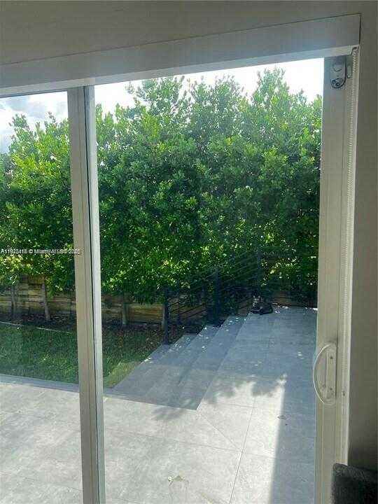 Small Image of 15 NORTH WEST 52ND ST, Miami Number 26