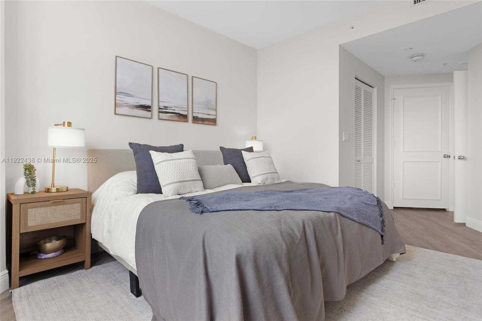 Small Image of 848 BRICKELL KEY DR #3905, Miami Number 20