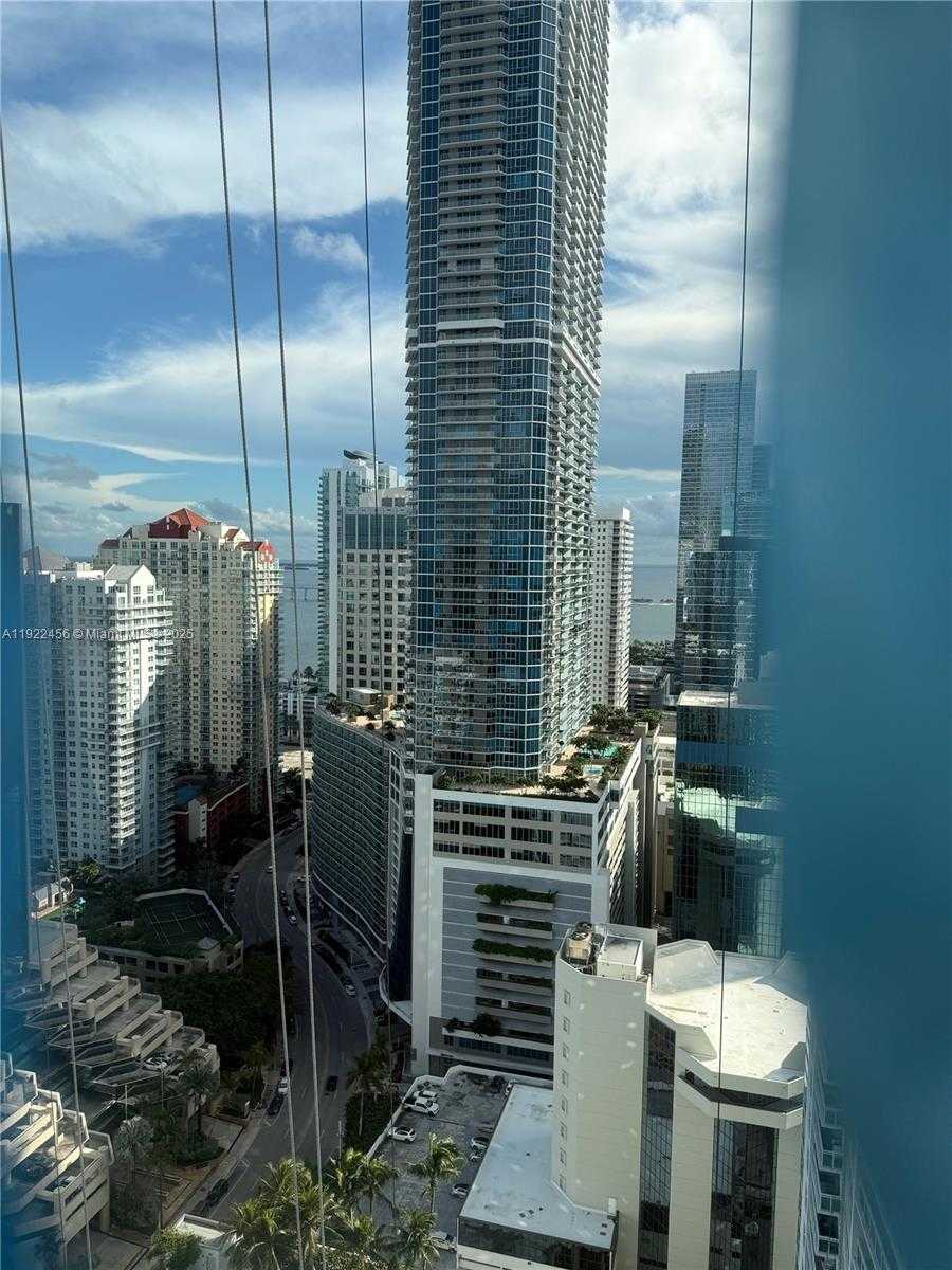 Small Image of 950 BRICKELL BAY DR #3403, Miami Number 12