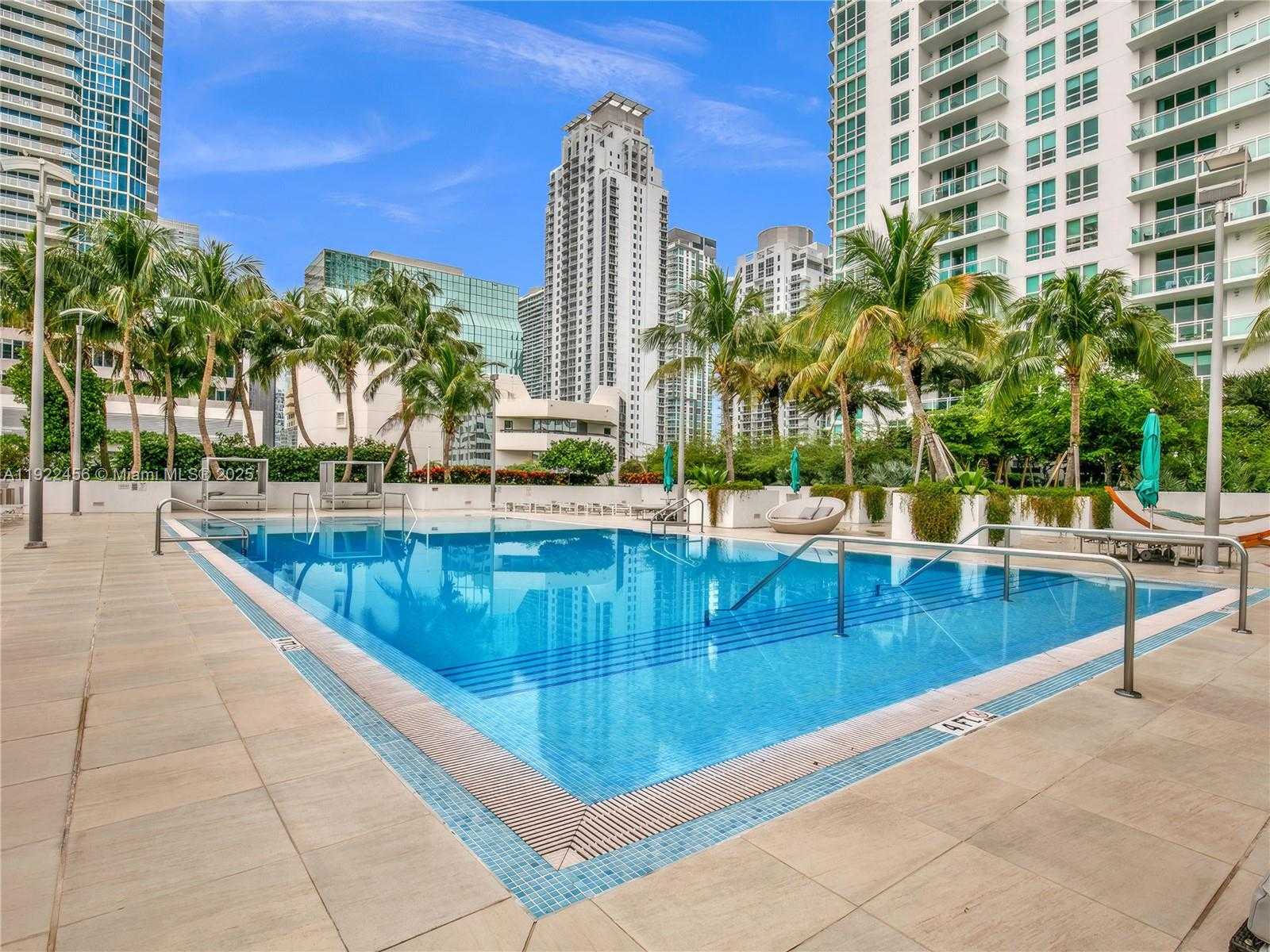 Small Image of 950 BRICKELL BAY DR #3403, Miami Number 15