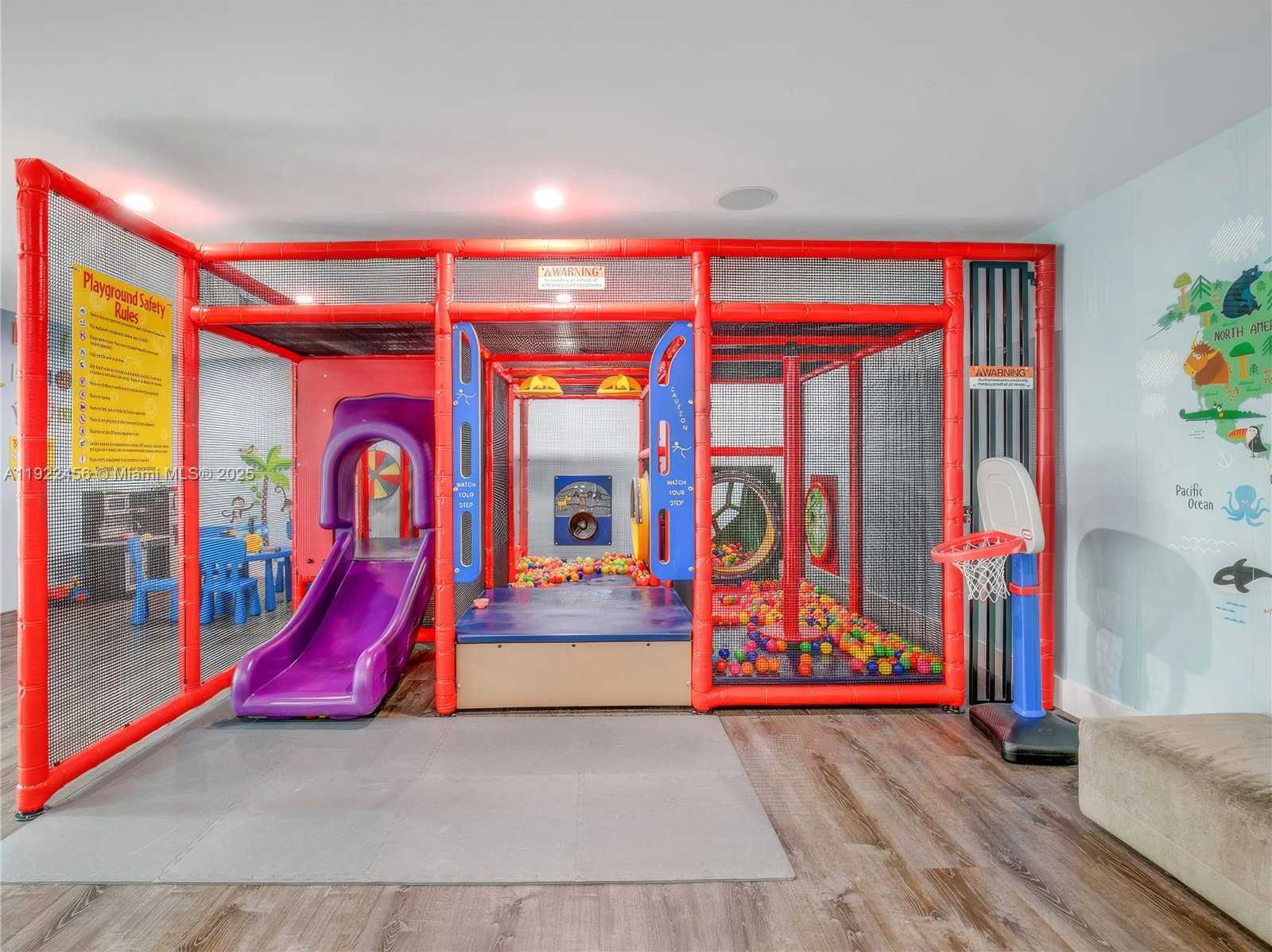 Small Image of 950 BRICKELL BAY DR #3403, Miami Number 18