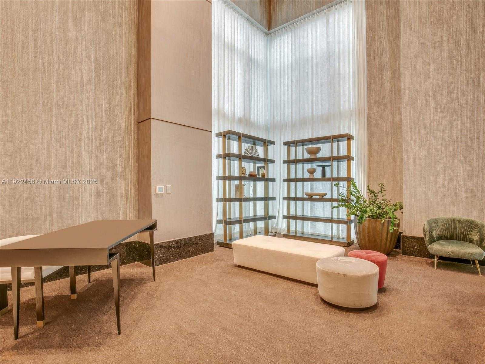 Small Image of 950 BRICKELL BAY DR #3403, Miami Number 20