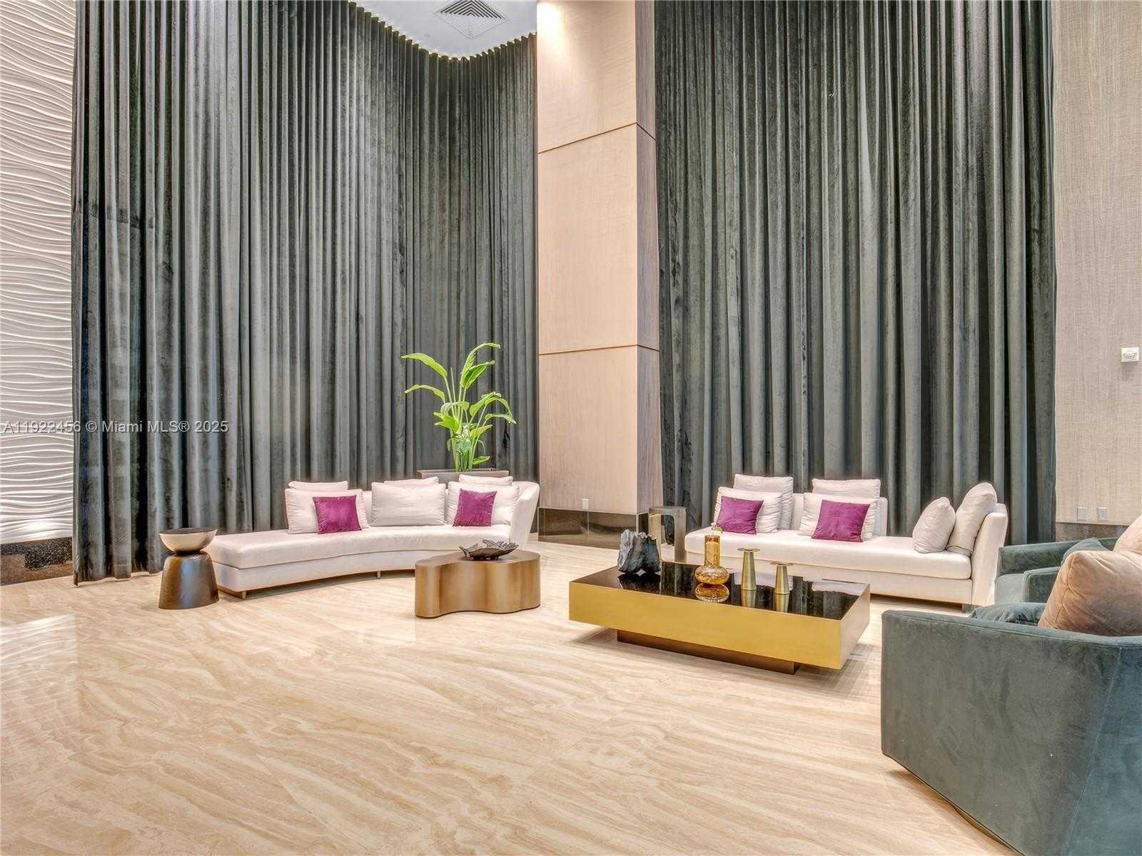 Small Image of 950 BRICKELL BAY DR #3403, Miami Number 21