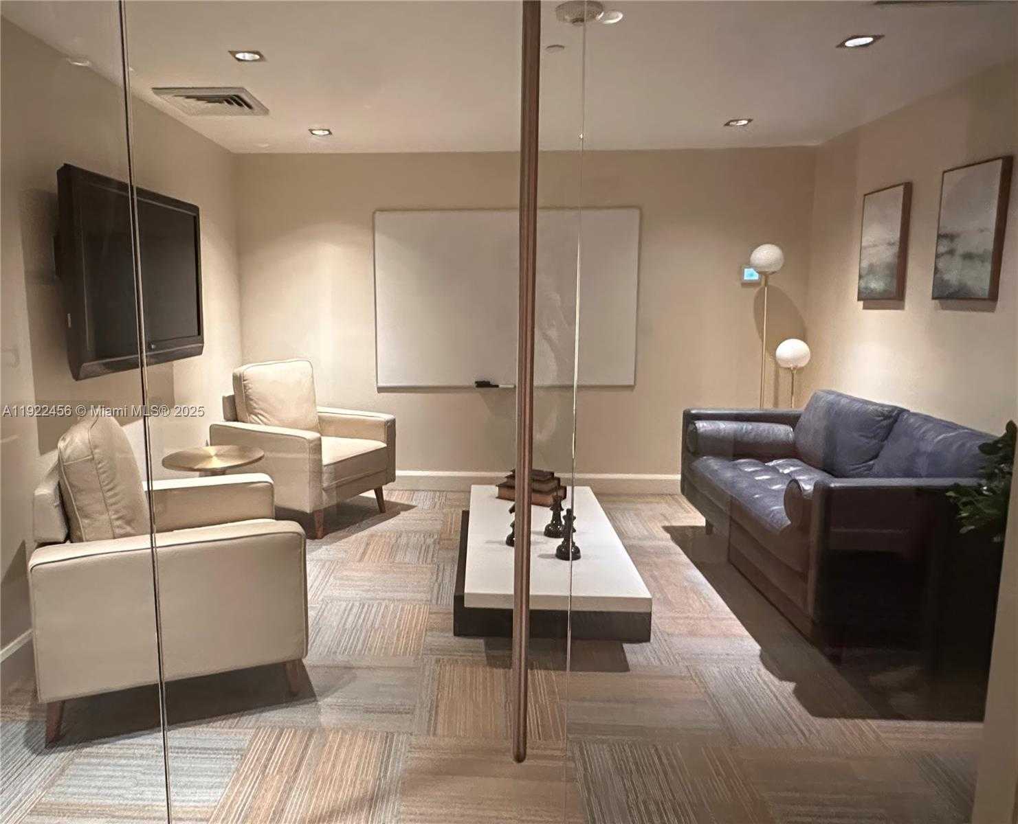 Small Image of 950 BRICKELL BAY DR #3403, Miami Number 22